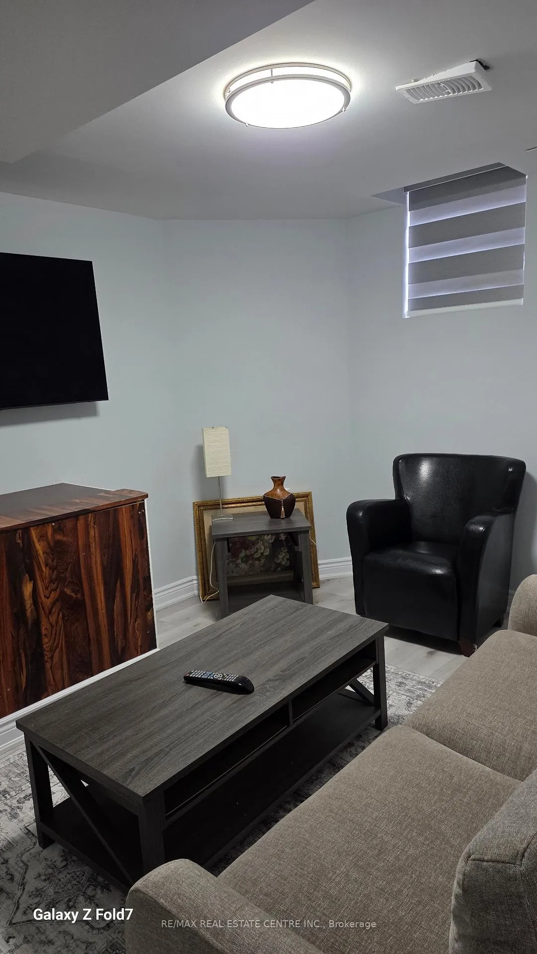 Photo 2 of 726 Dolby Crescent, Milton, Beaty — HOMEH