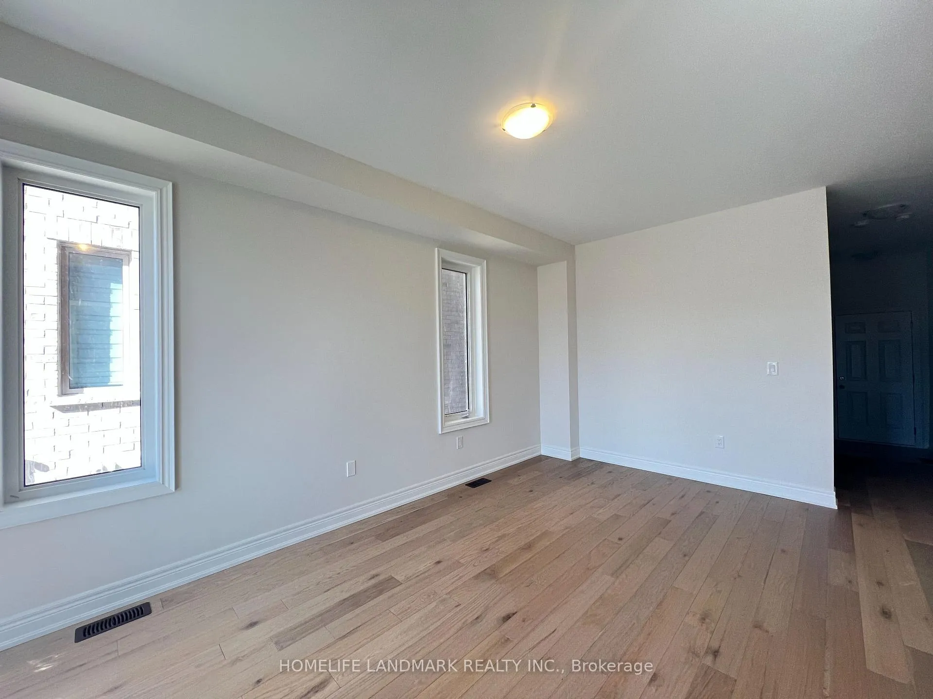 Photo 4 of 2808 Tippett Mews, Pickering, Rural Pickering — HOMEH