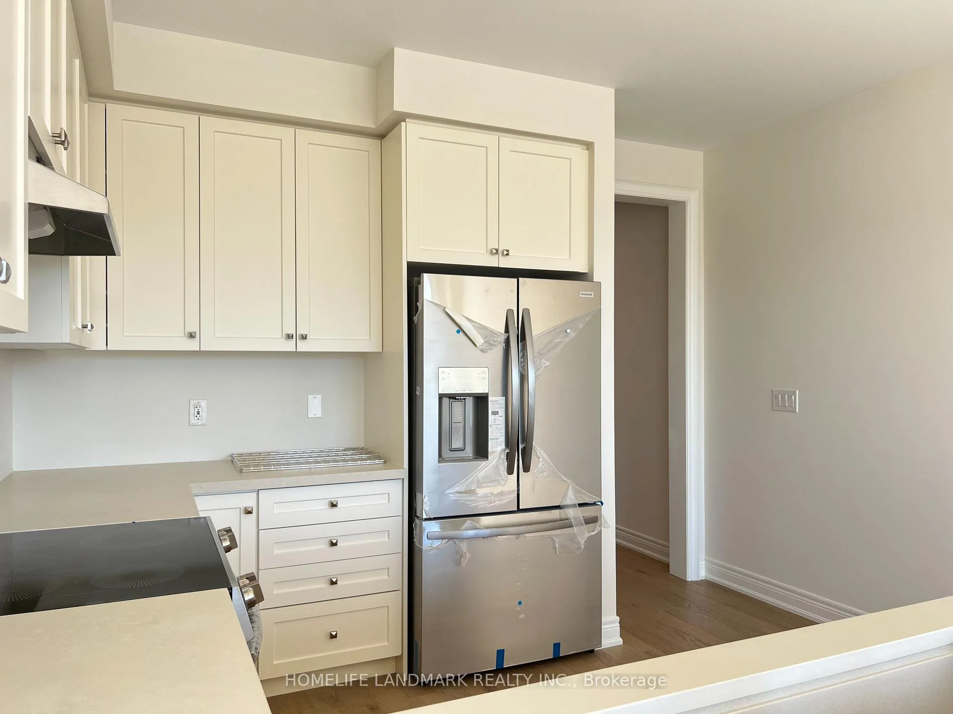 Photo 6 of 2808 Tippett Mews, Pickering, Rural Pickering — HOMEH