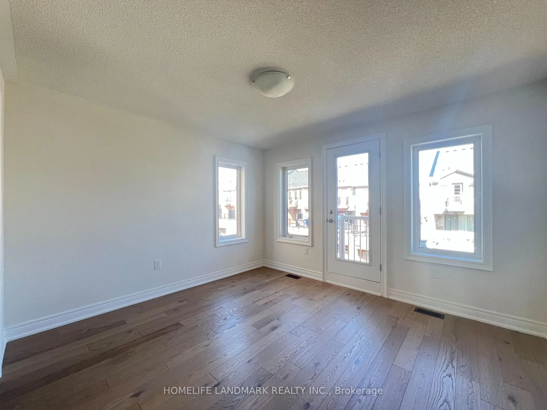 Photo 10 of 2808 Tippett Mews, Pickering, Rural Pickering — HOMEH