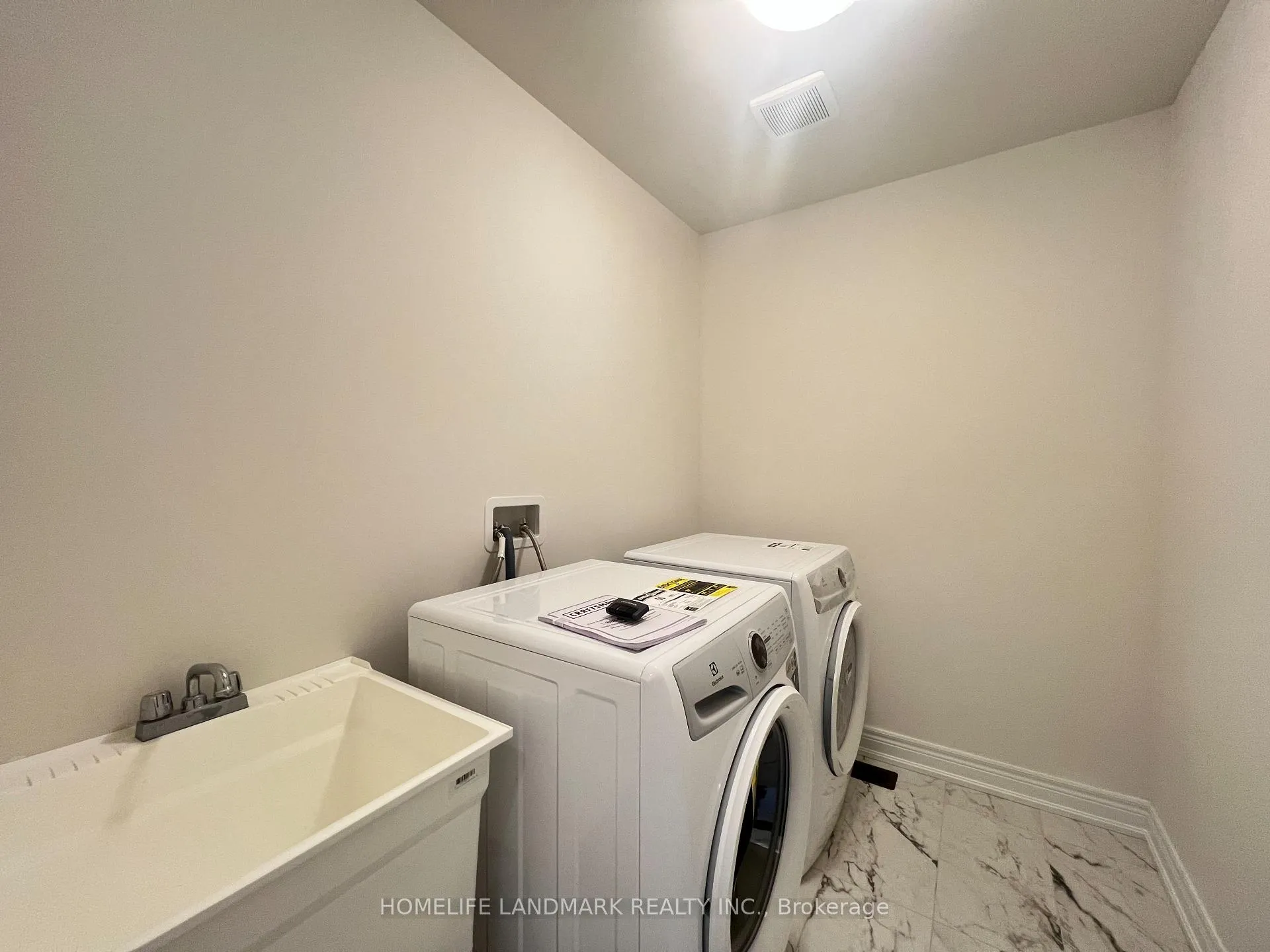 Photo 20 of 2808 Tippett Mews, Pickering, Rural Pickering — HOMEH