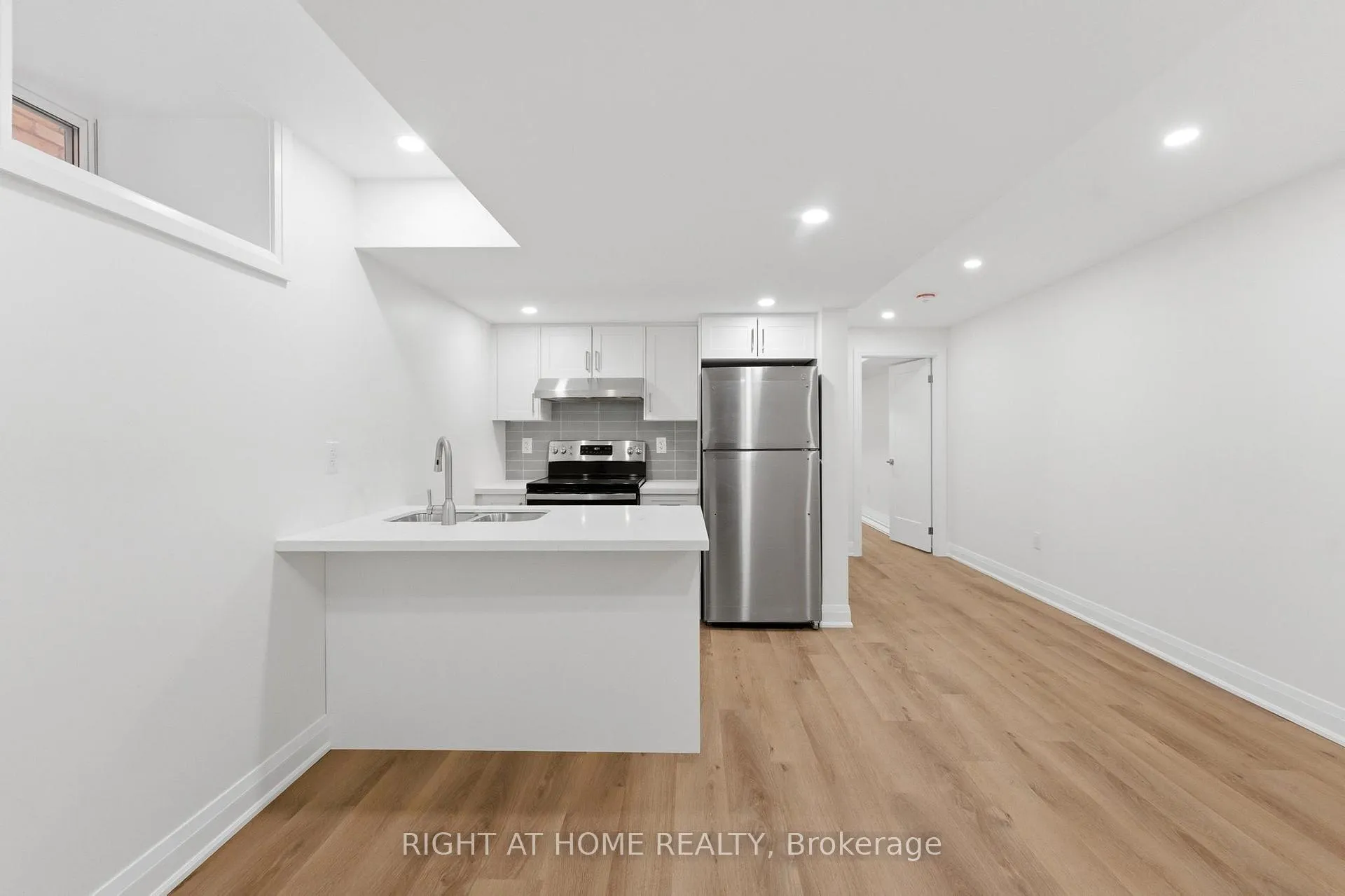 Photo 2 of Unit LOWER, 187 Oak Avenue, Hamilton, Landsdale — HOMEH