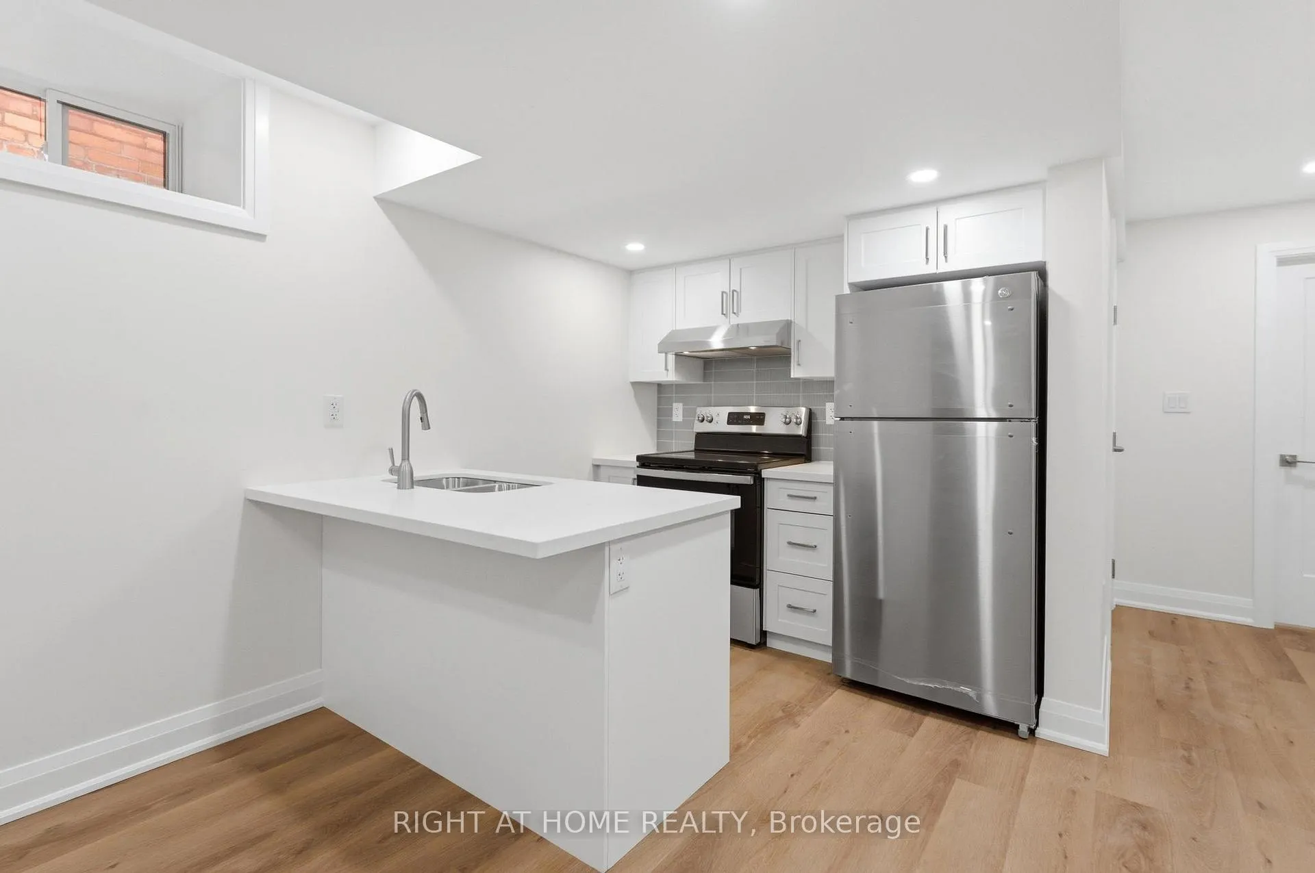 Photo 5 of Unit LOWER, 187 Oak Avenue, Hamilton, Landsdale — HOMEH