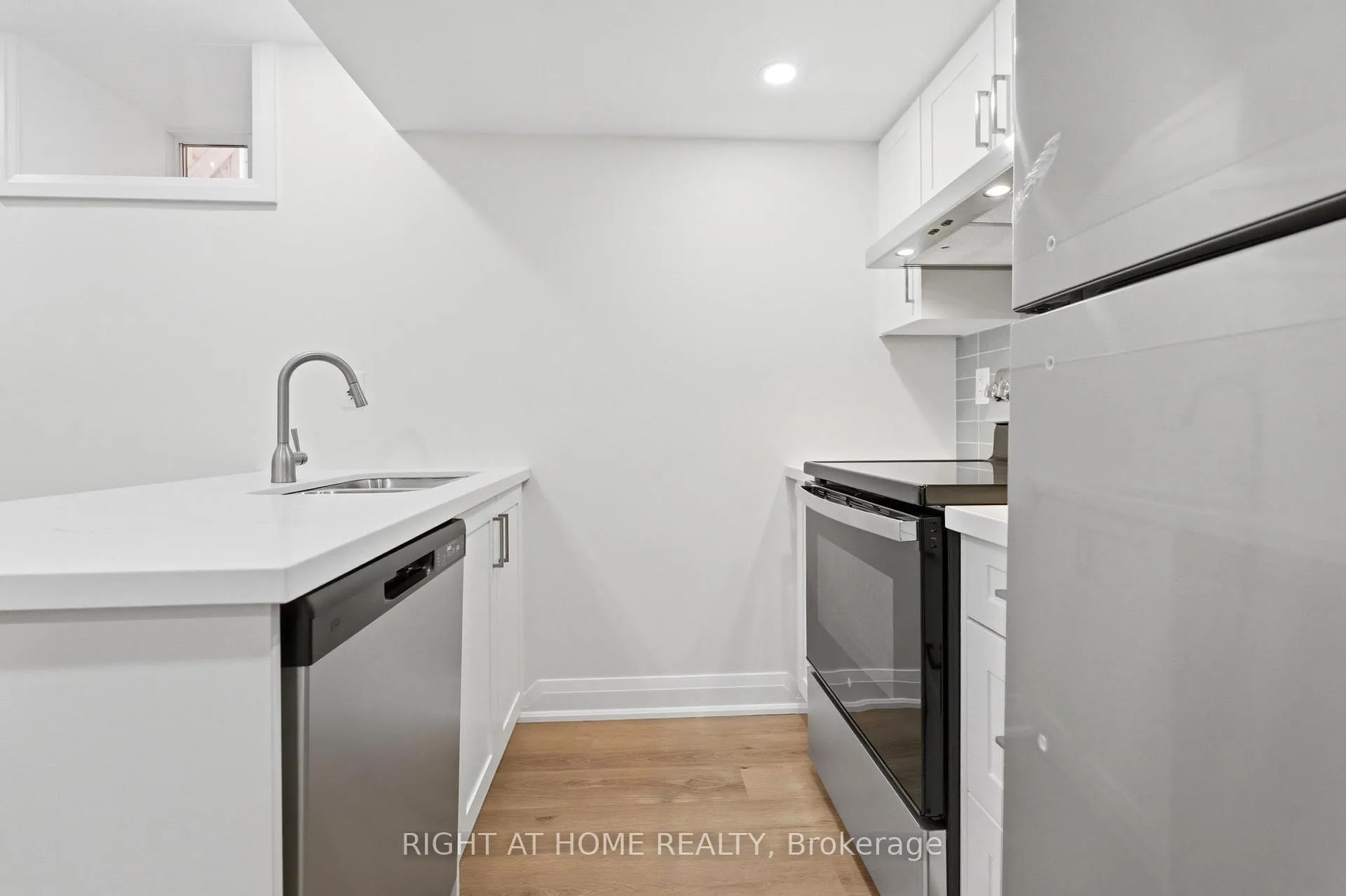 Photo 6 of Unit LOWER, 187 Oak Avenue, Hamilton, Landsdale — HOMEH