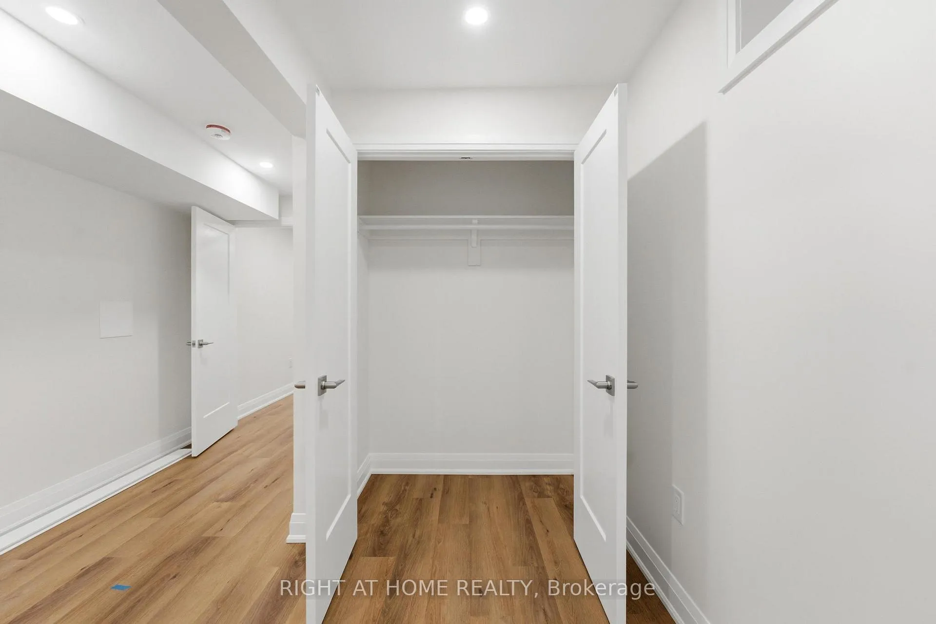 Photo 13 of Unit LOWER, 187 Oak Avenue, Hamilton, Landsdale — HOMEH