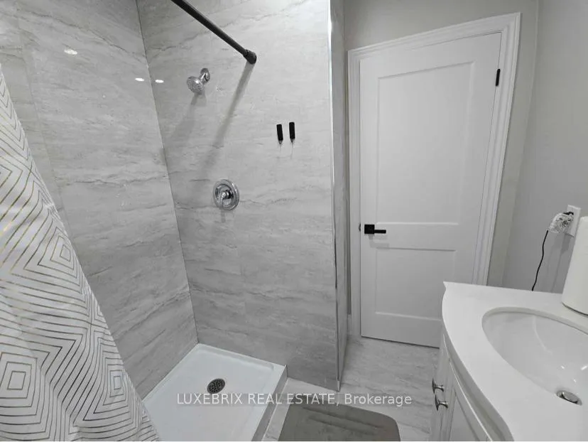 Photo 14 of 1025 Wayne Place, Burlington, LaSalle — HOMEH