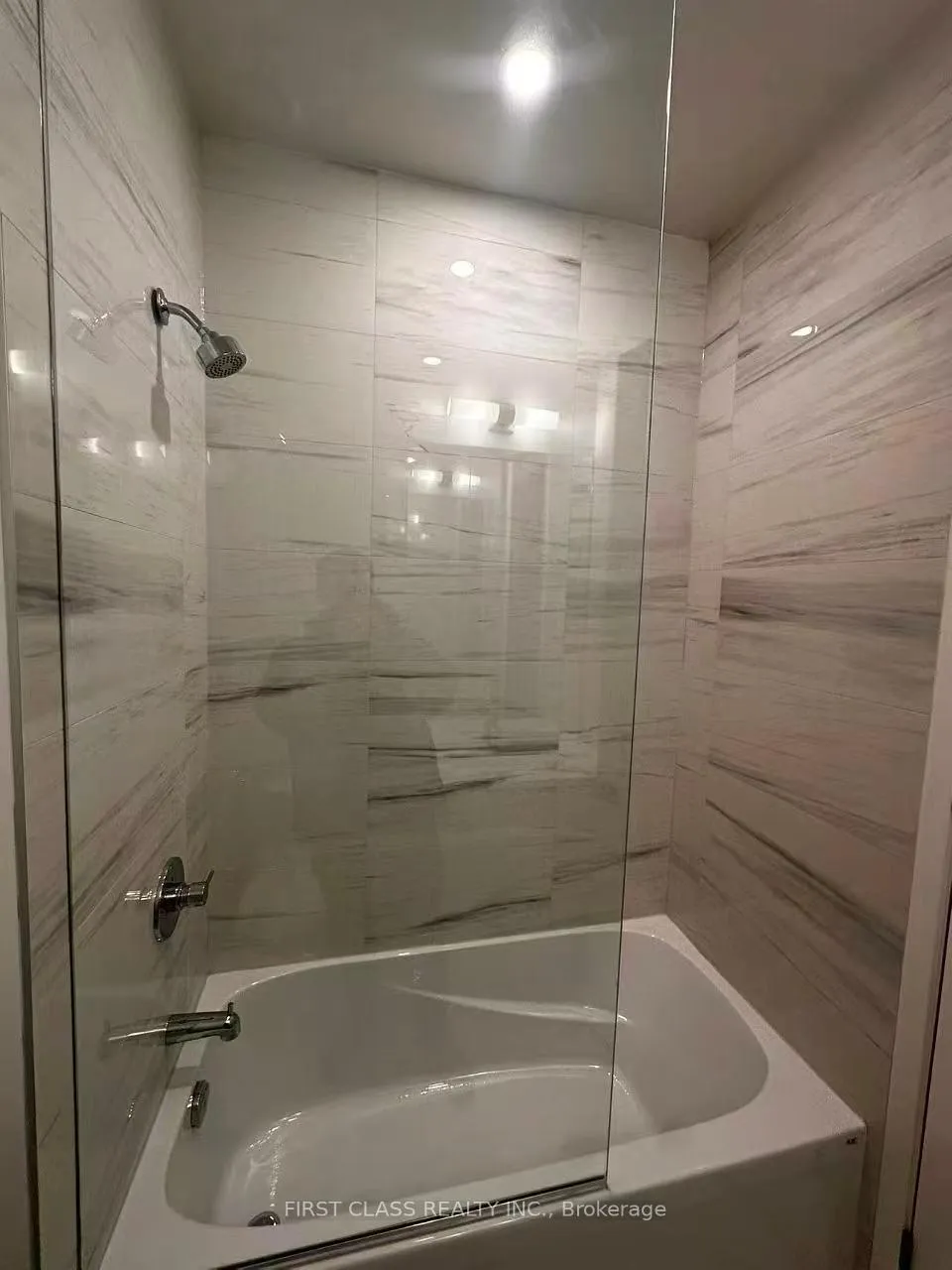 Photo 12 of Unit 3703, 8 Interchange Way, Vaughan, Vaughan Corporate Centre — HOMEH