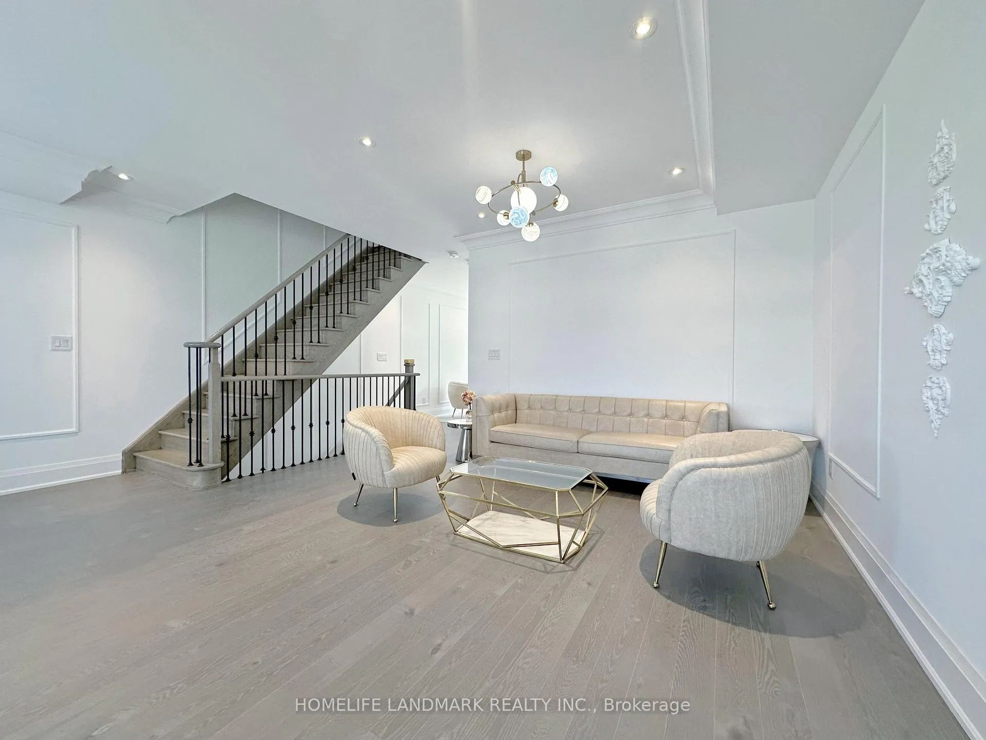 Photo 8 of 45 Gandhi Lane, Markham, Commerce Valley — HOMEH