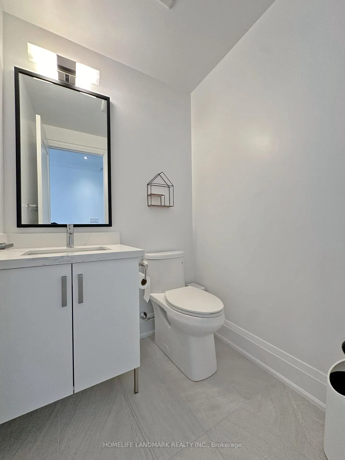 Photo 10 of 45 Gandhi Lane, Markham, Commerce Valley — HOMEH