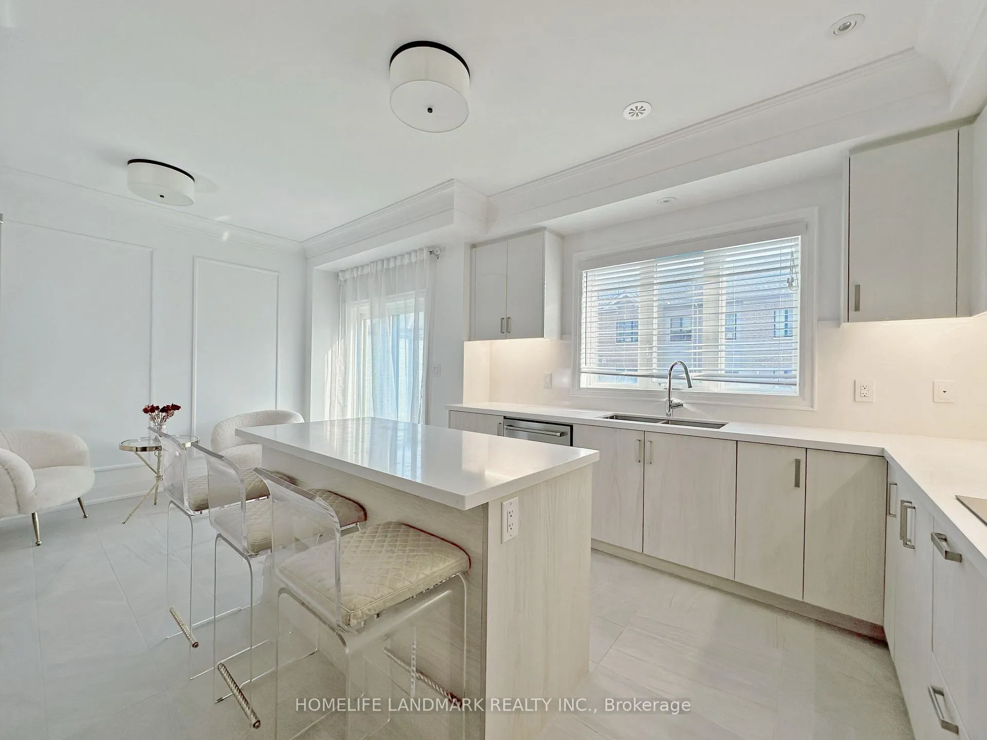 Photo 11 of 45 Gandhi Lane, Markham, Commerce Valley — HOMEH