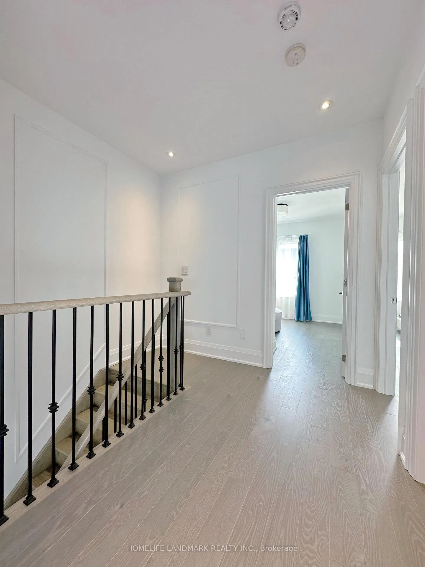 Photo 15 of 45 Gandhi Lane, Markham, Commerce Valley — HOMEH
