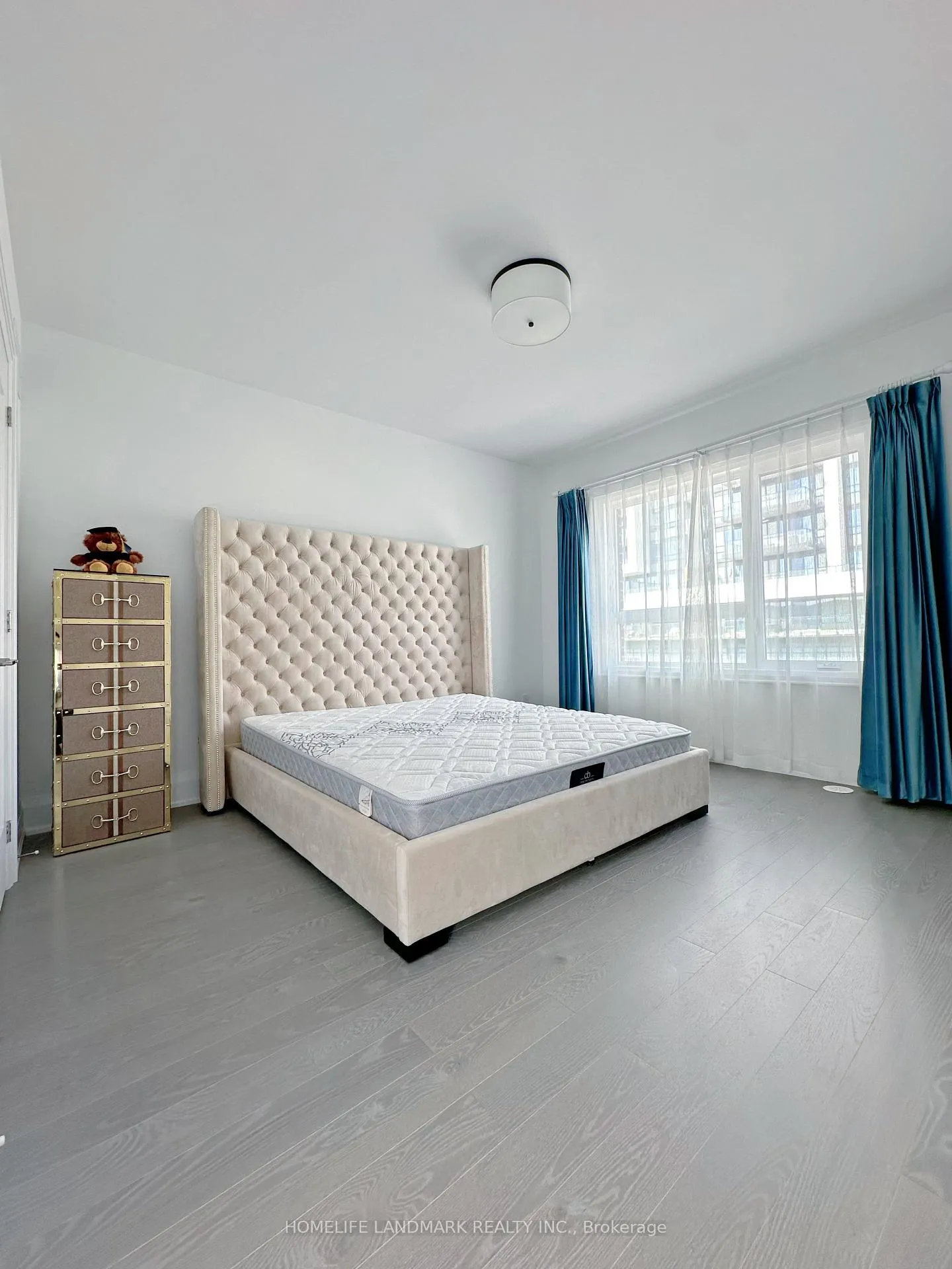 Photo 16 of 45 Gandhi Lane, Markham, Commerce Valley — HOMEH