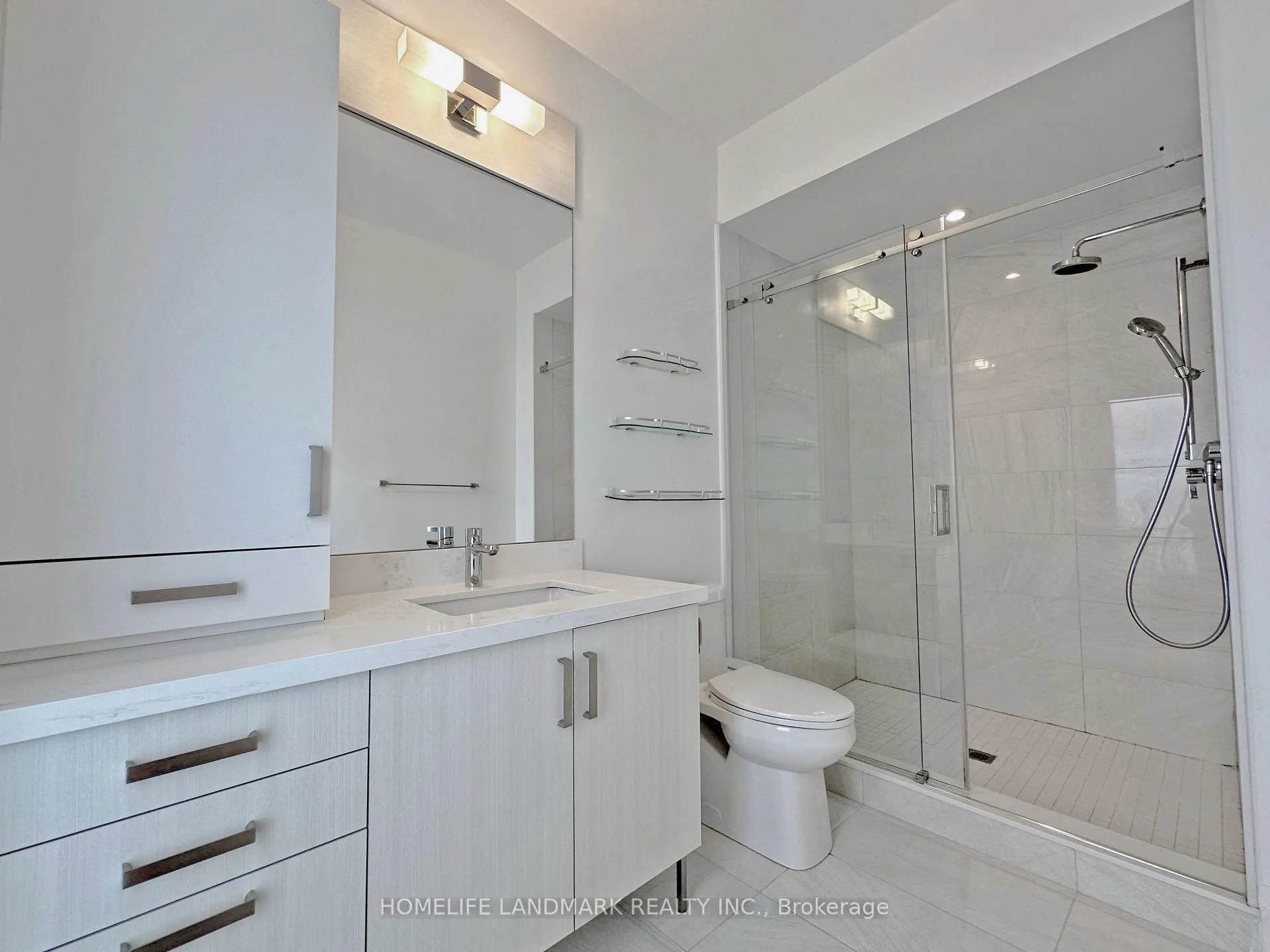 Photo 19 of 45 Gandhi Lane, Markham, Commerce Valley — HOMEH