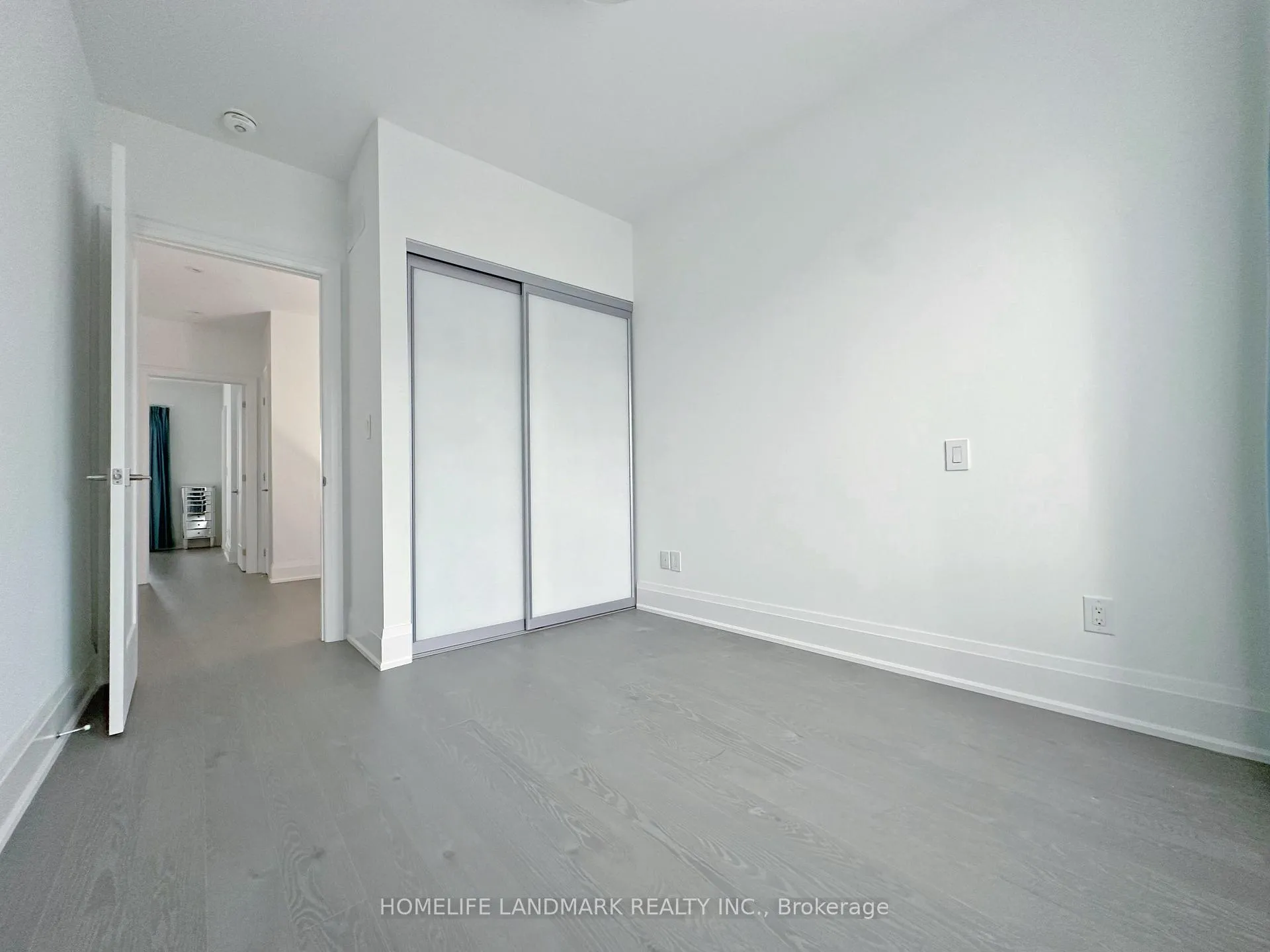 Photo 20 of 45 Gandhi Lane, Markham, Commerce Valley — HOMEH
