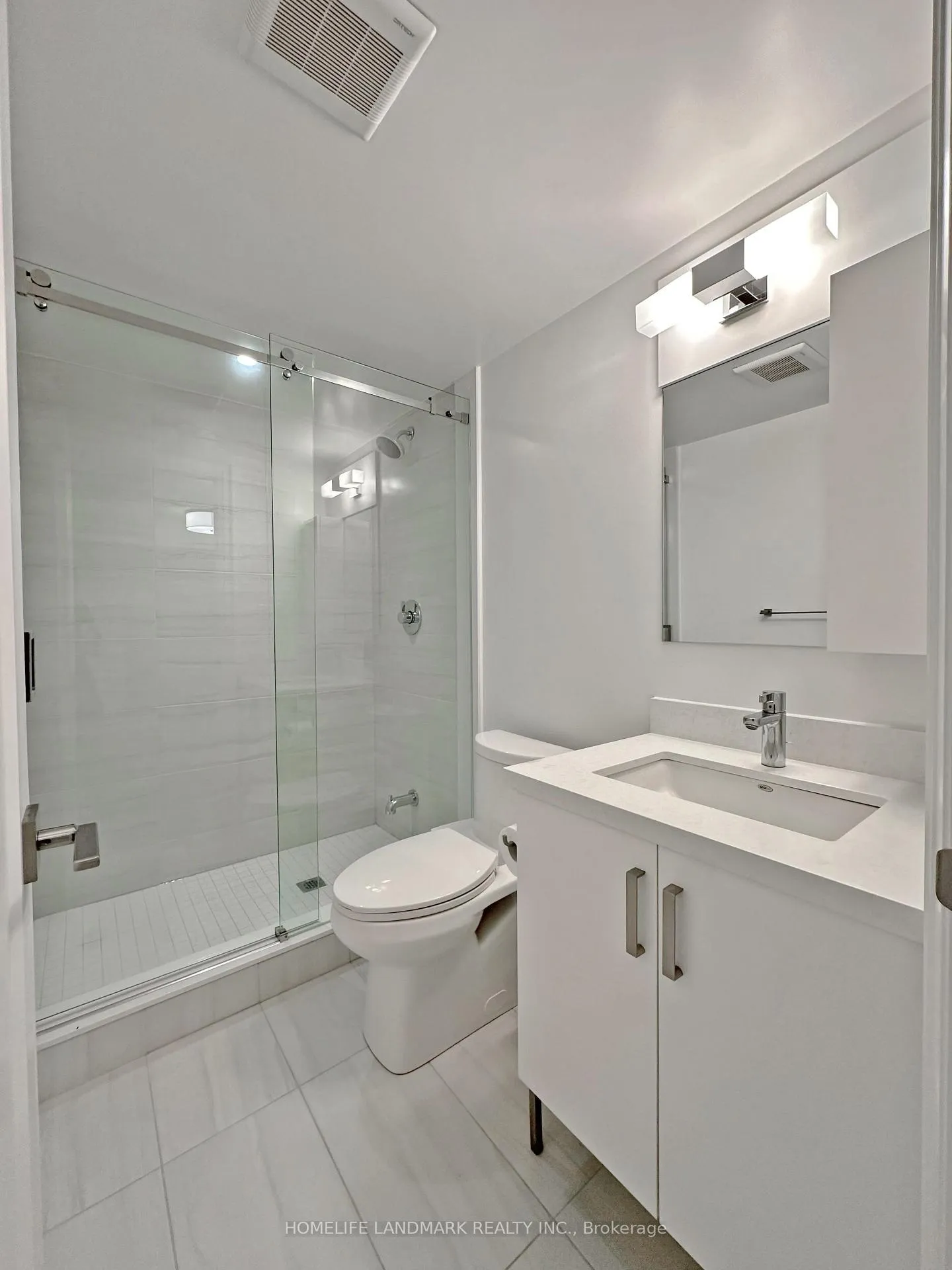 Photo 26 of 45 Gandhi Lane, Markham, Commerce Valley — HOMEH