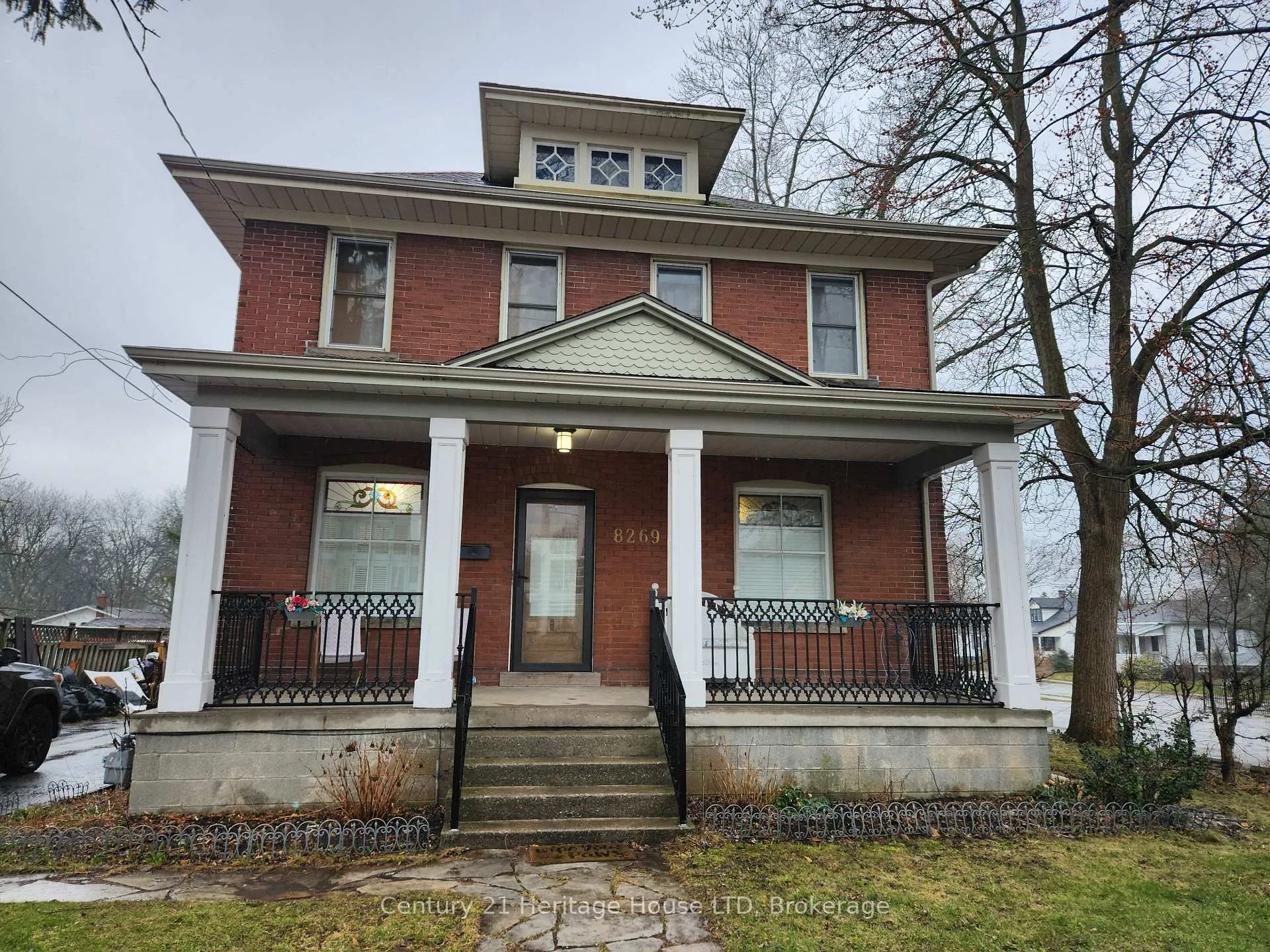 Photo 1 of 8269 Willoughby Drive, Niagara Falls, Chippawa — HOMEH