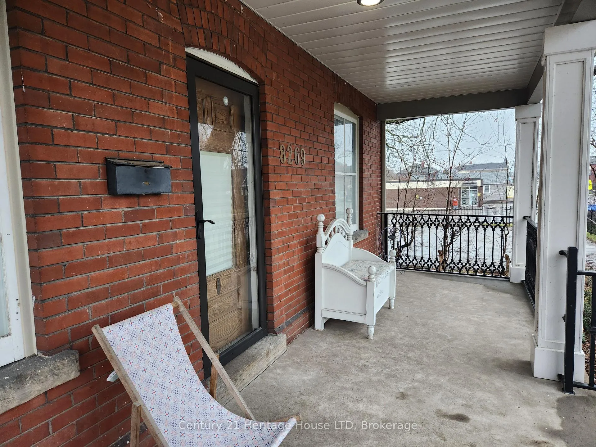 Photo 3 of 8269 Willoughby Drive, Niagara Falls, Chippawa — HOMEH