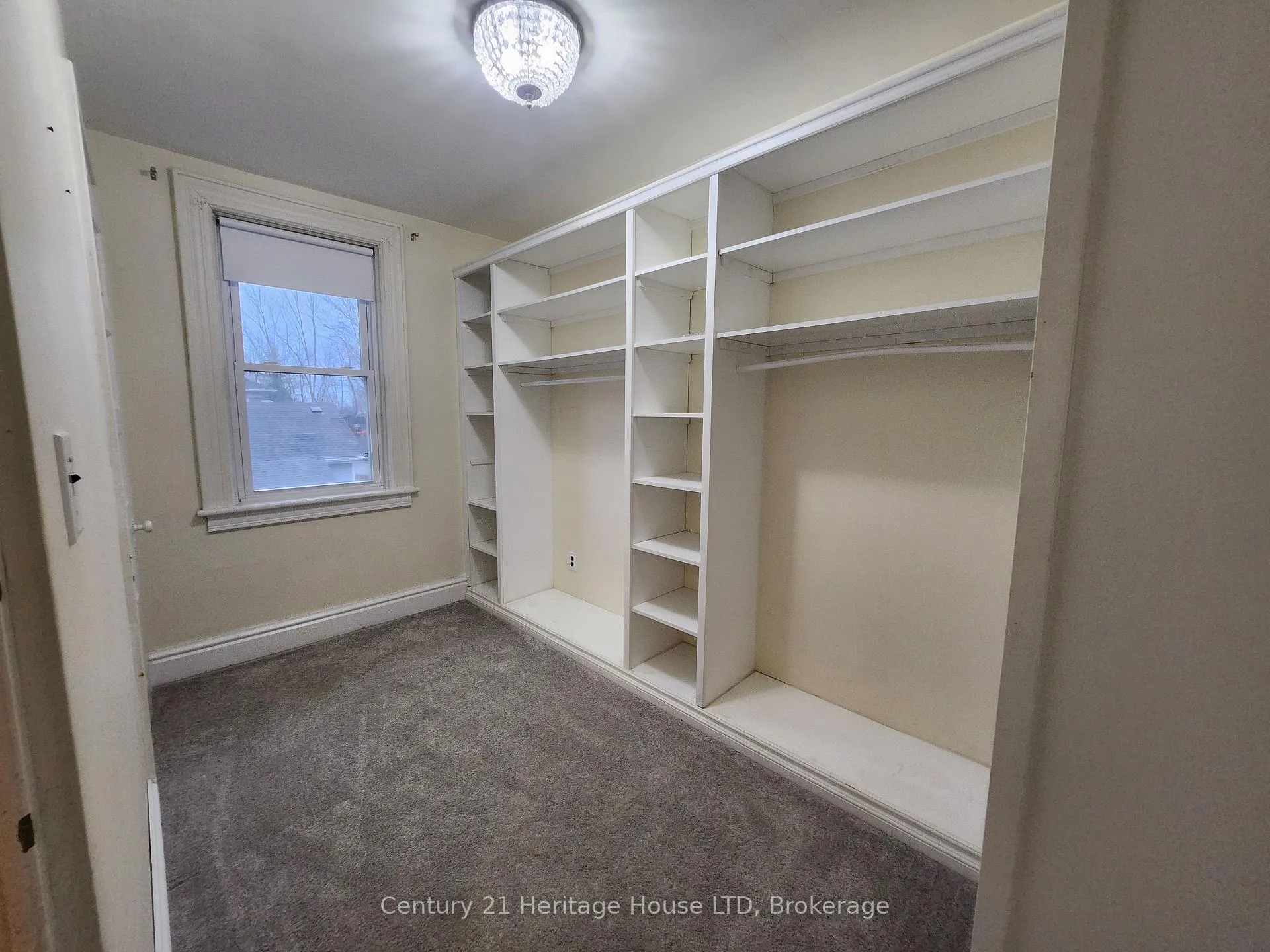 Photo 18 of 8269 Willoughby Drive, Niagara Falls, Chippawa — HOMEH