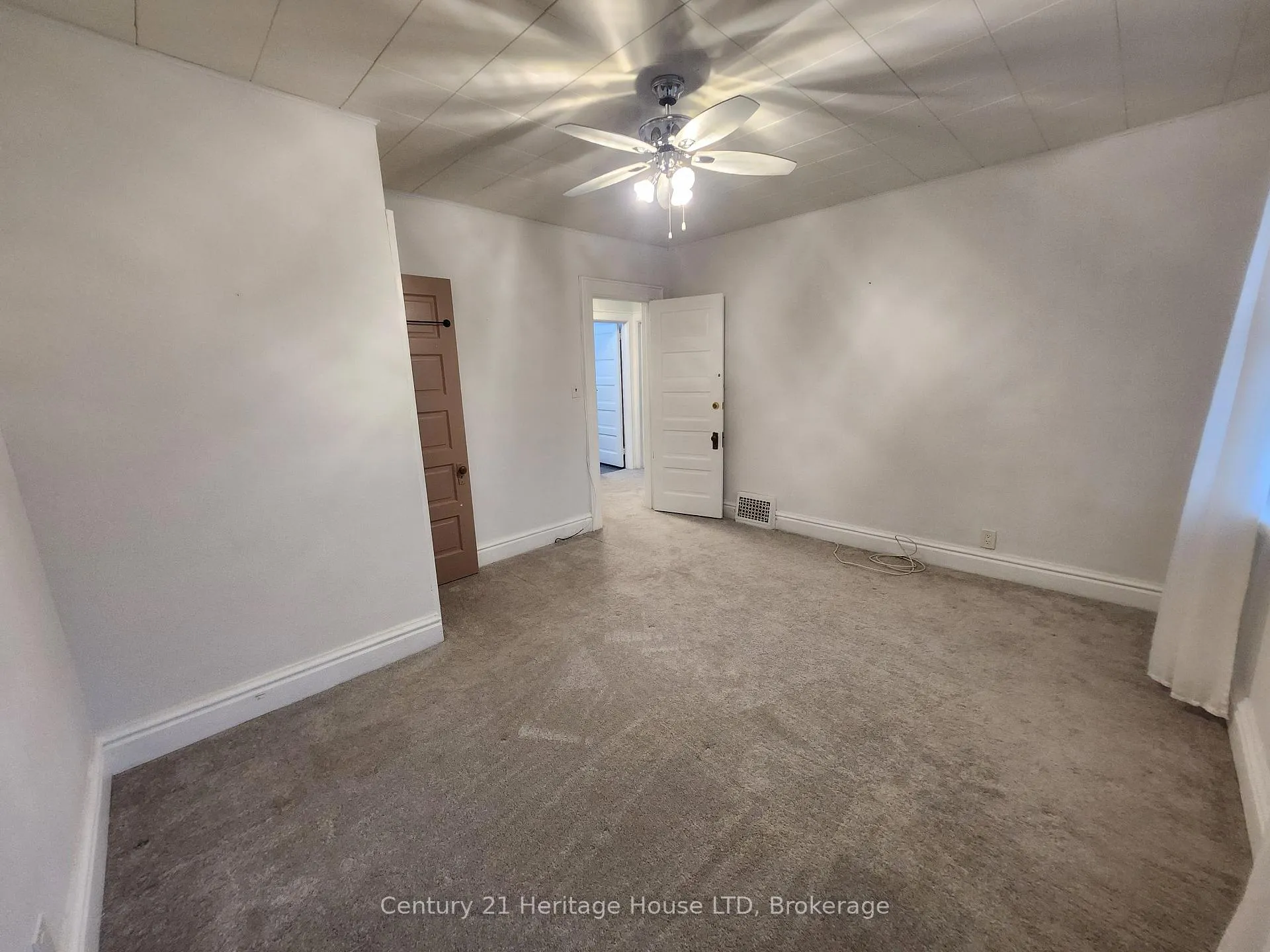 Photo 21 of 8269 Willoughby Drive, Niagara Falls, Chippawa — HOMEH
