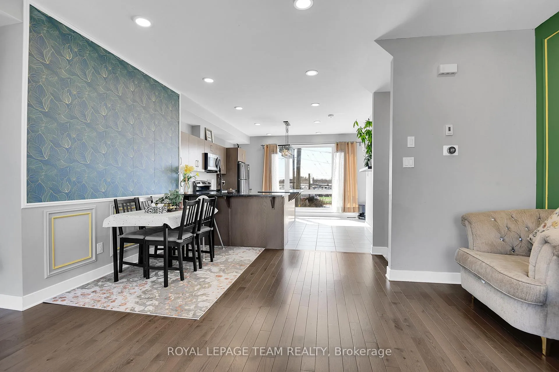 Photo 10 of 412 Terravita Private, Ottawa, Windsor Park Village — HOMEH