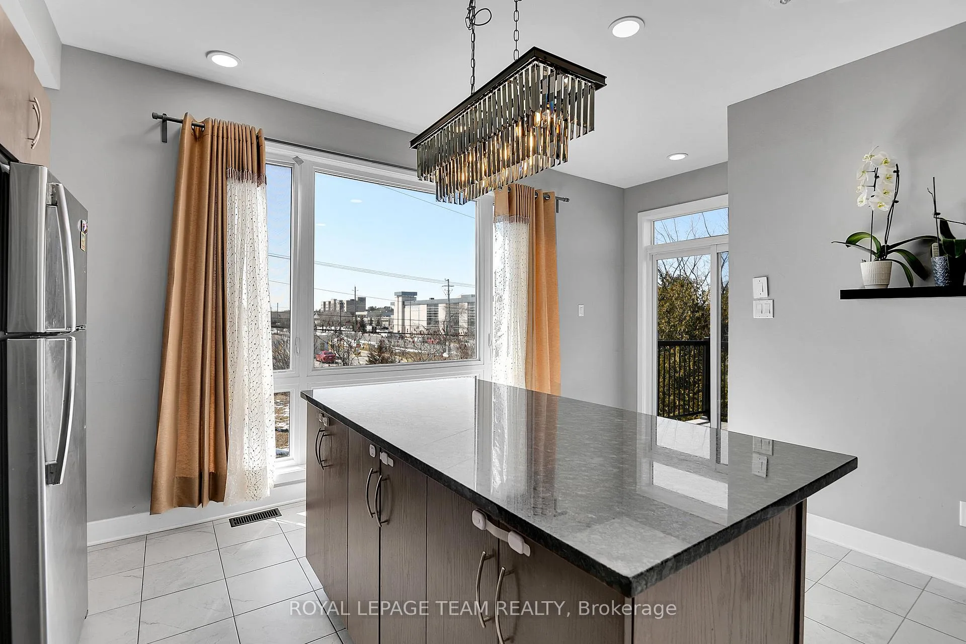 Photo 16 of 412 Terravita Private, Ottawa, Windsor Park Village — HOMEH