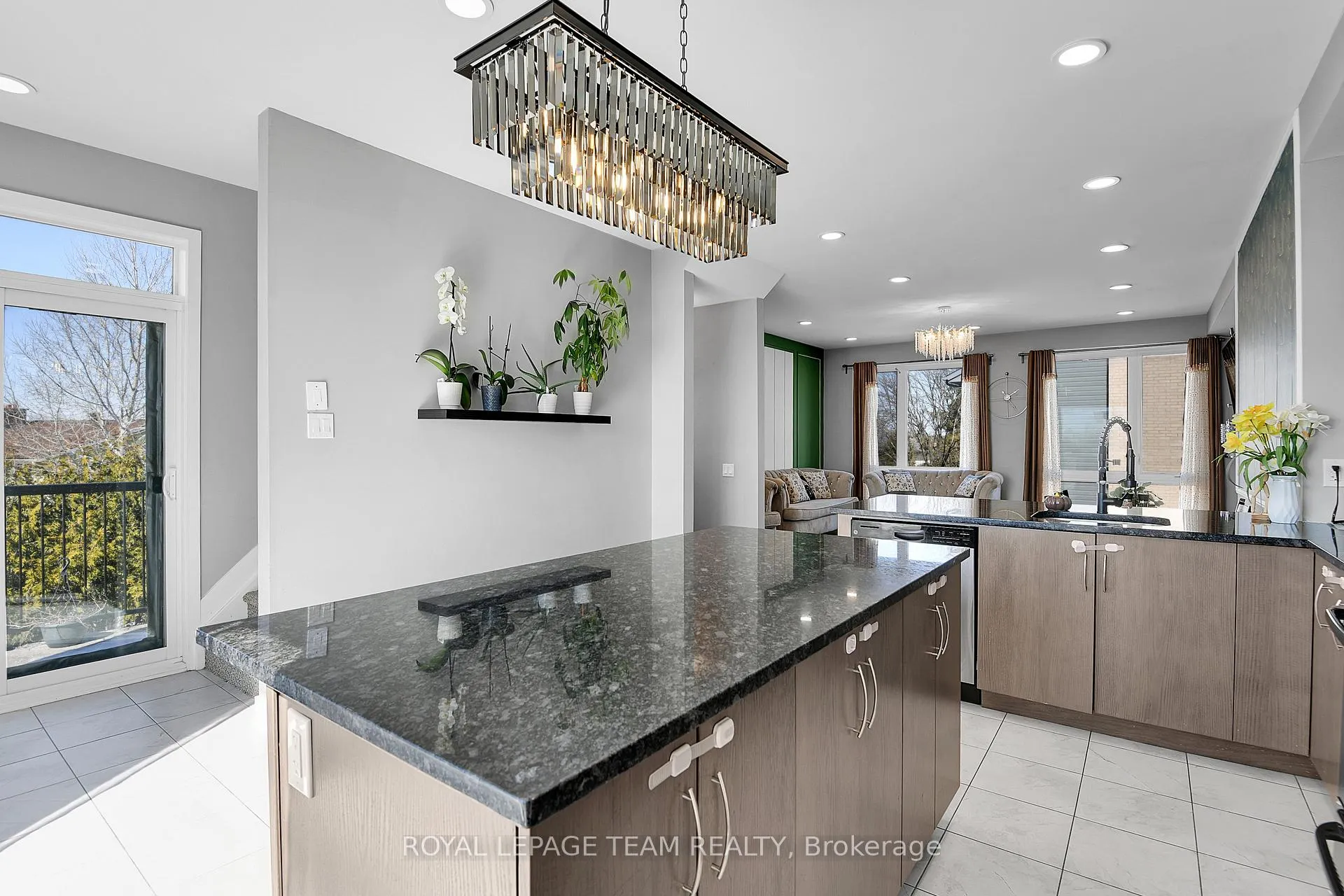 Photo 17 of 412 Terravita Private, Ottawa, Windsor Park Village — HOMEH
