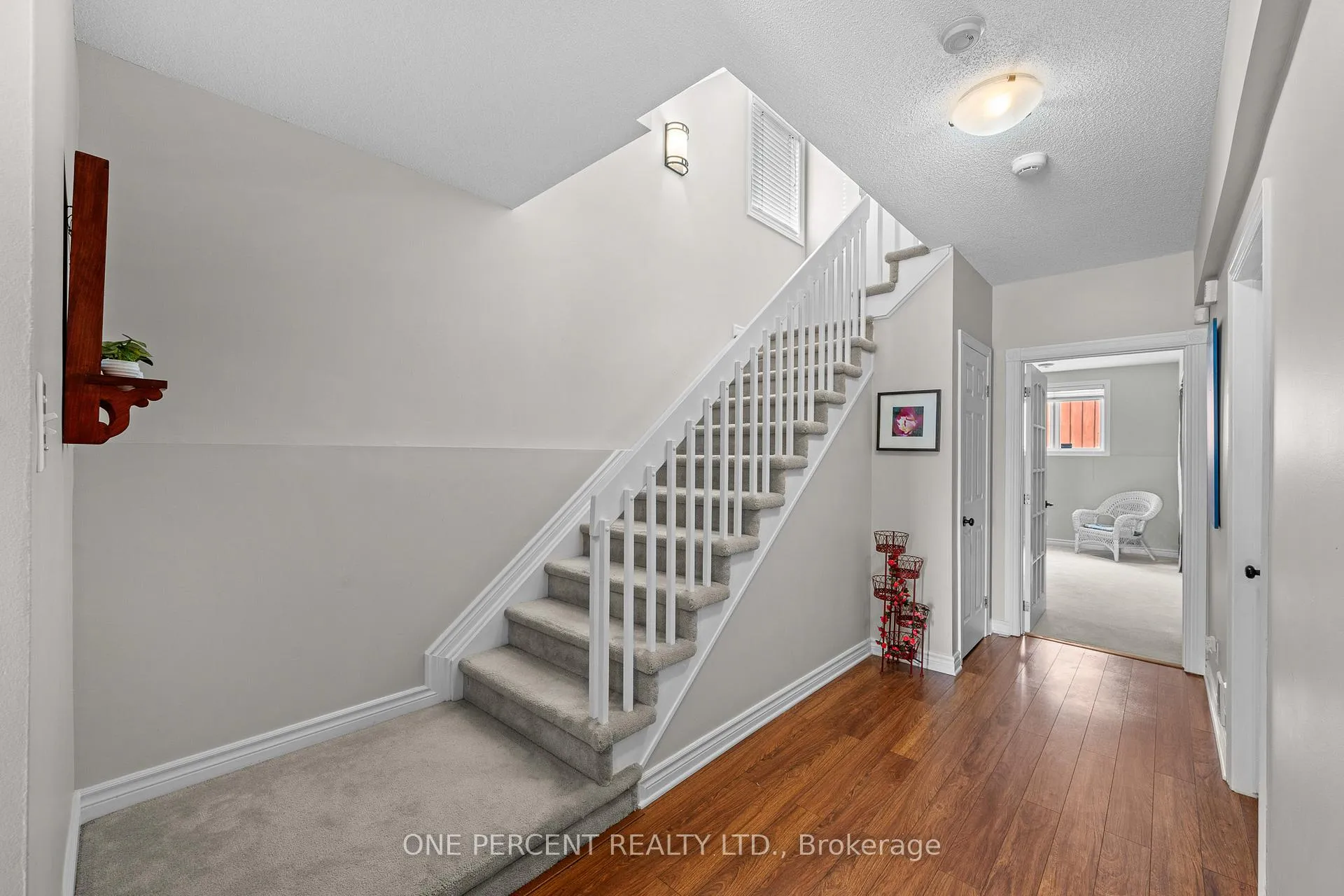 Photo 7 of 30 Maplehurst Avenue, Ottawa, Bayshore — HOMEH