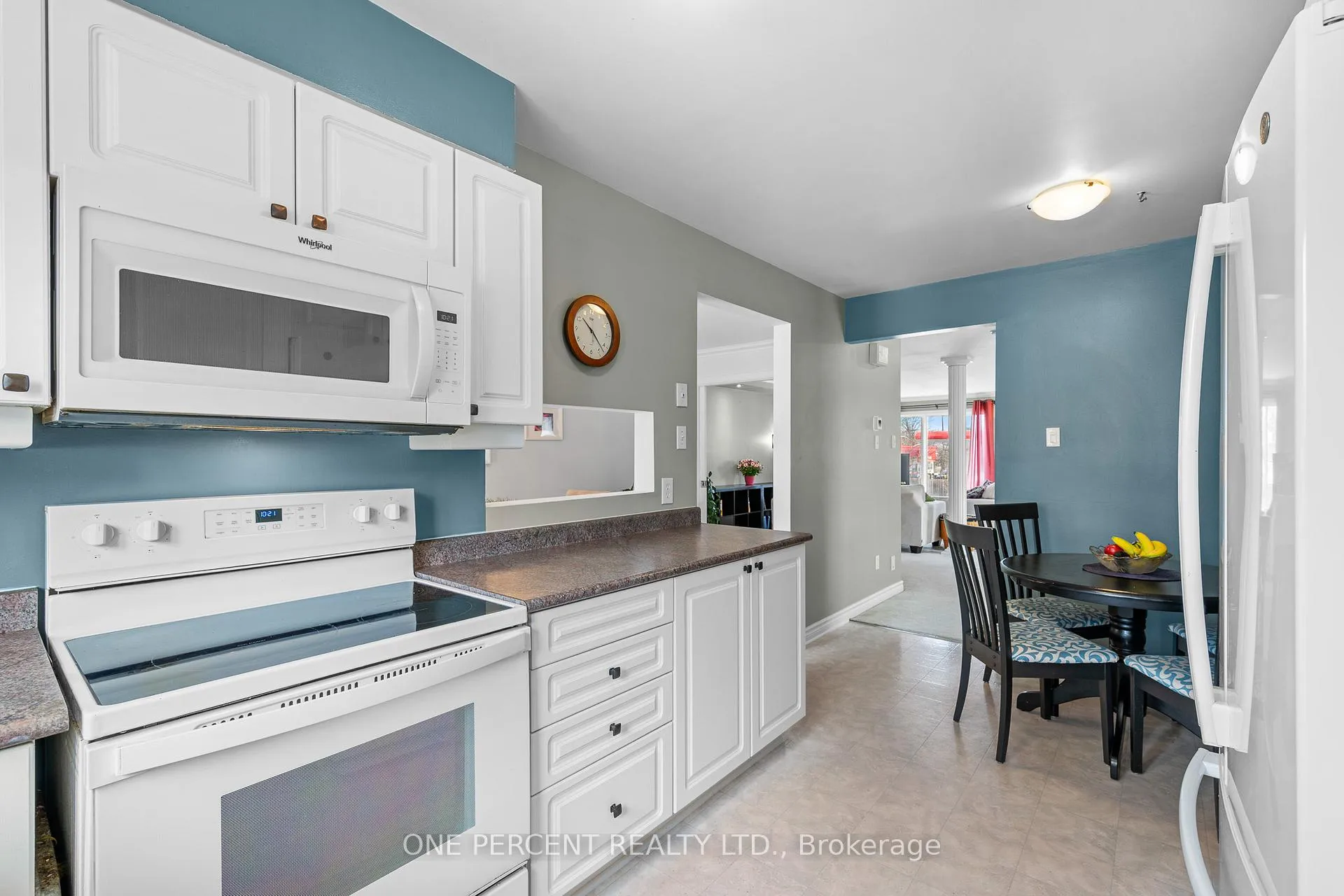 Photo 23 of 30 Maplehurst Avenue, Ottawa, Bayshore — HOMEH
