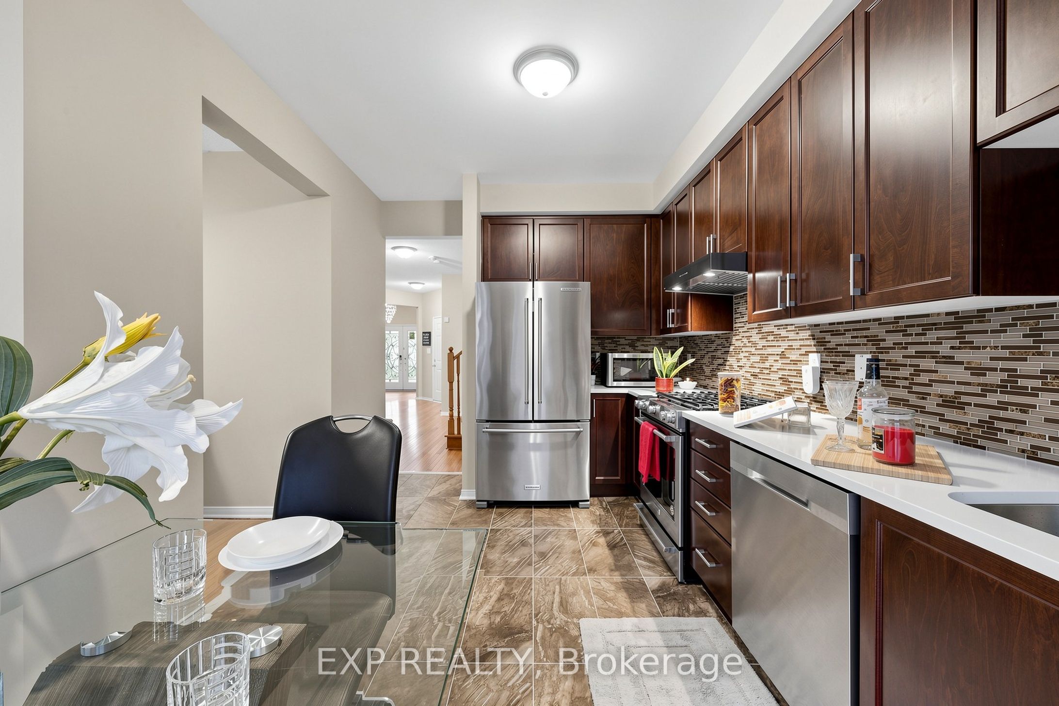 Photo 15 of 101 Cookview Drive, Brampton, Sandringham-Wellington — HOMEH