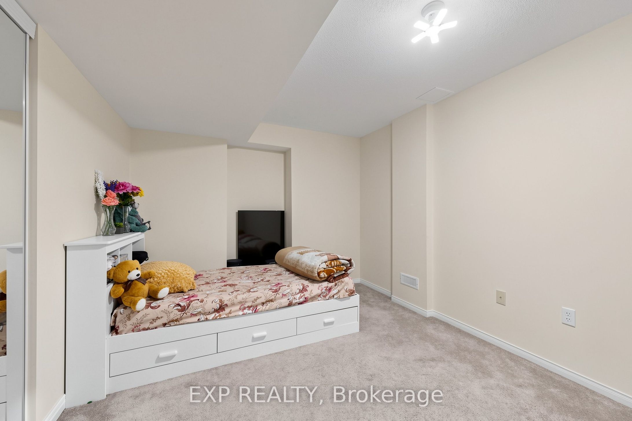 Photo 39 of 101 Cookview Drive, Brampton, Sandringham-Wellington — HOMEH