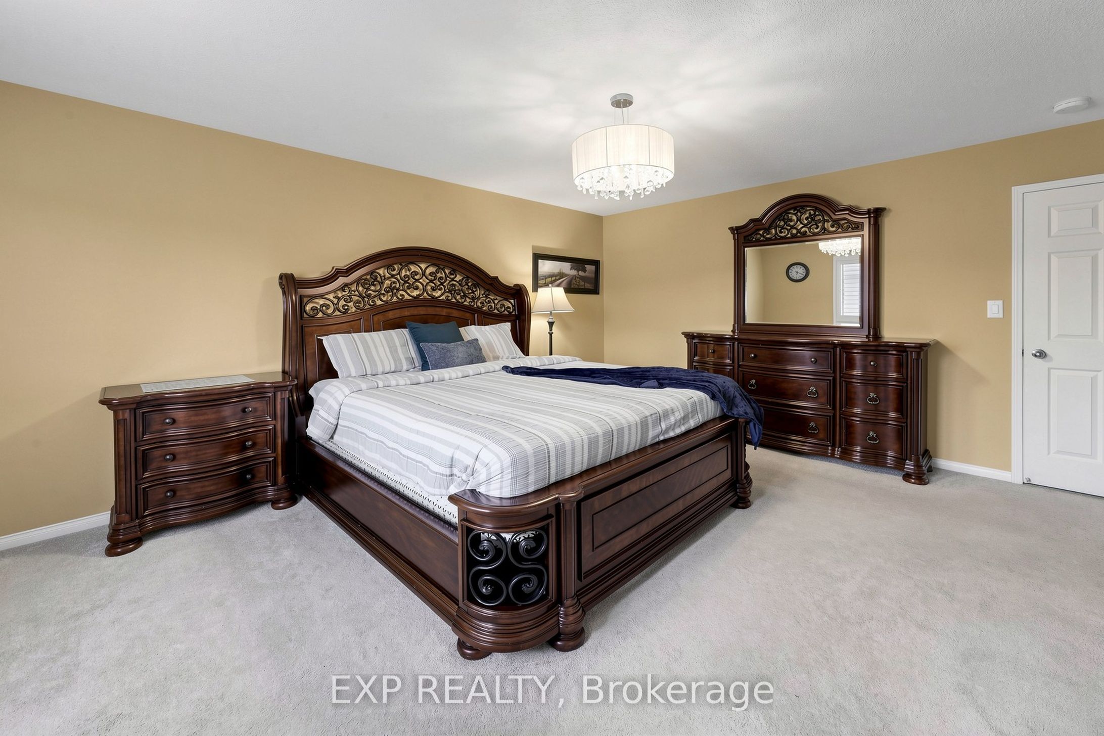 Photo 19 of 101 Cookview Drive, Brampton, Sandringham-Wellington — HOMEH