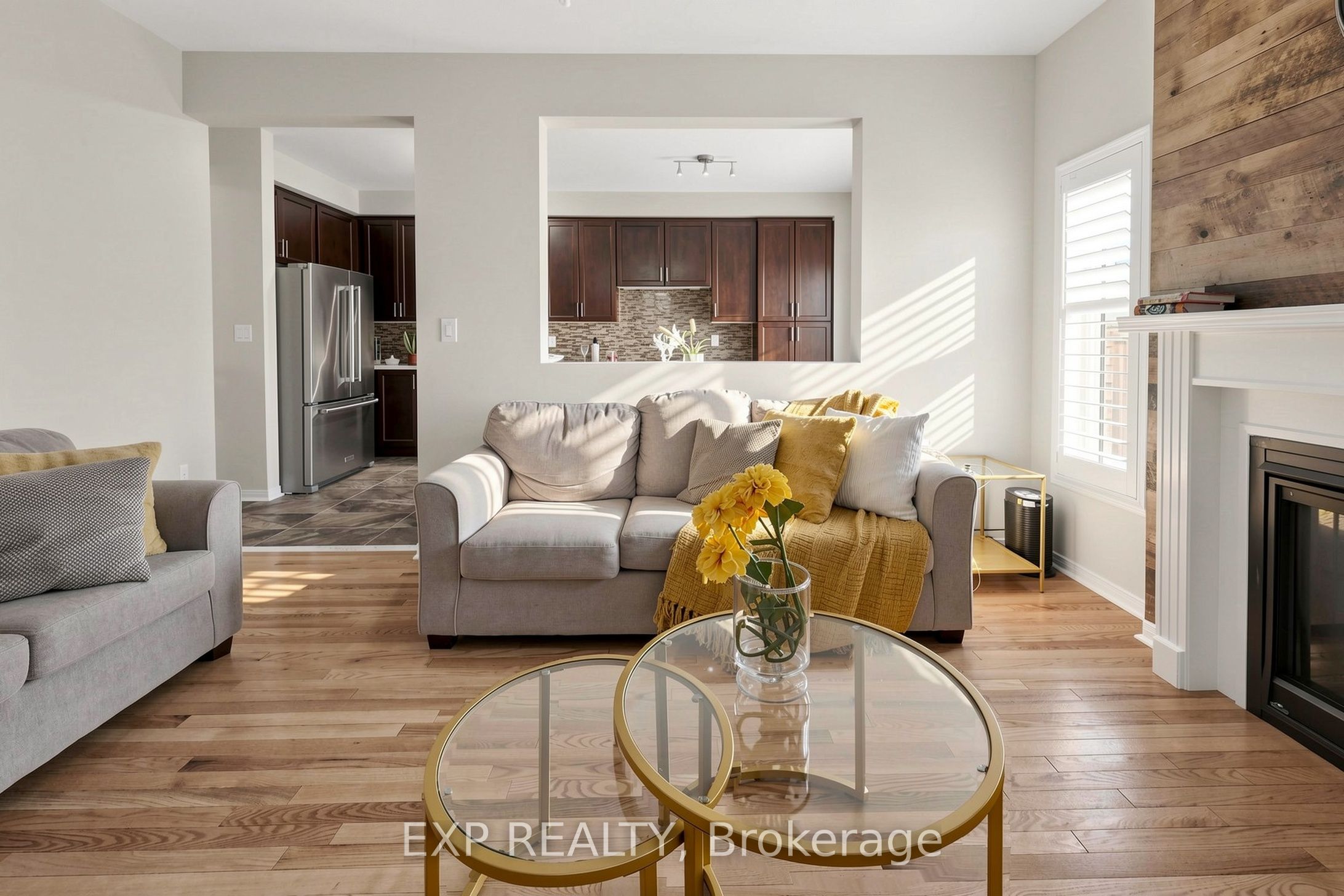 Photo 11 of 101 Cookview Drive, Brampton, Sandringham-Wellington — HOMEH