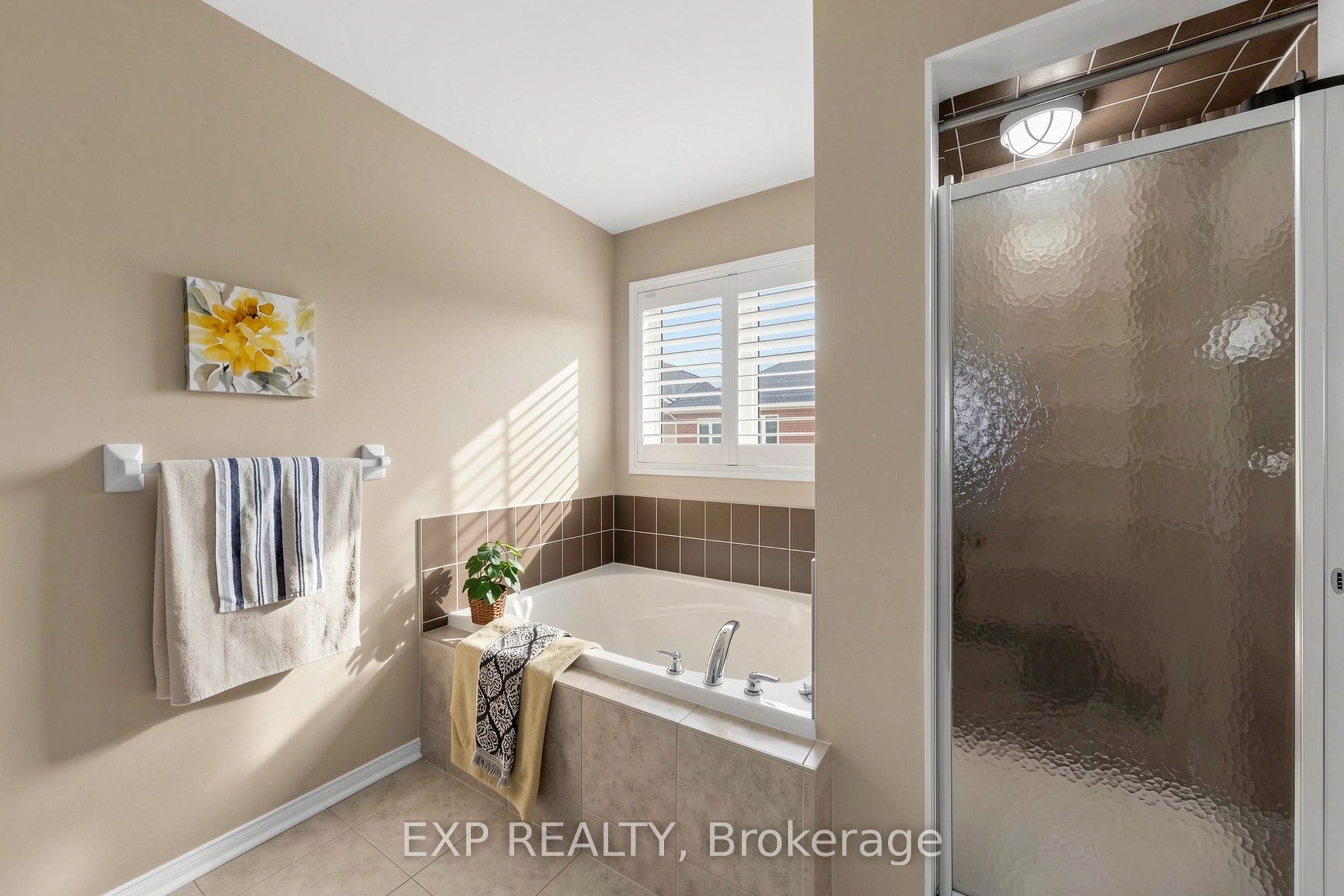 Photo 20 of 101 Cookview Drive, Brampton, Sandringham-Wellington — HOMEH