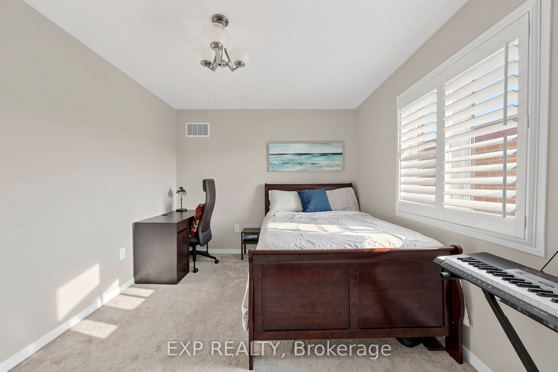 Photo 23 of 101 Cookview Drive, Brampton, Sandringham-Wellington — HOMEH