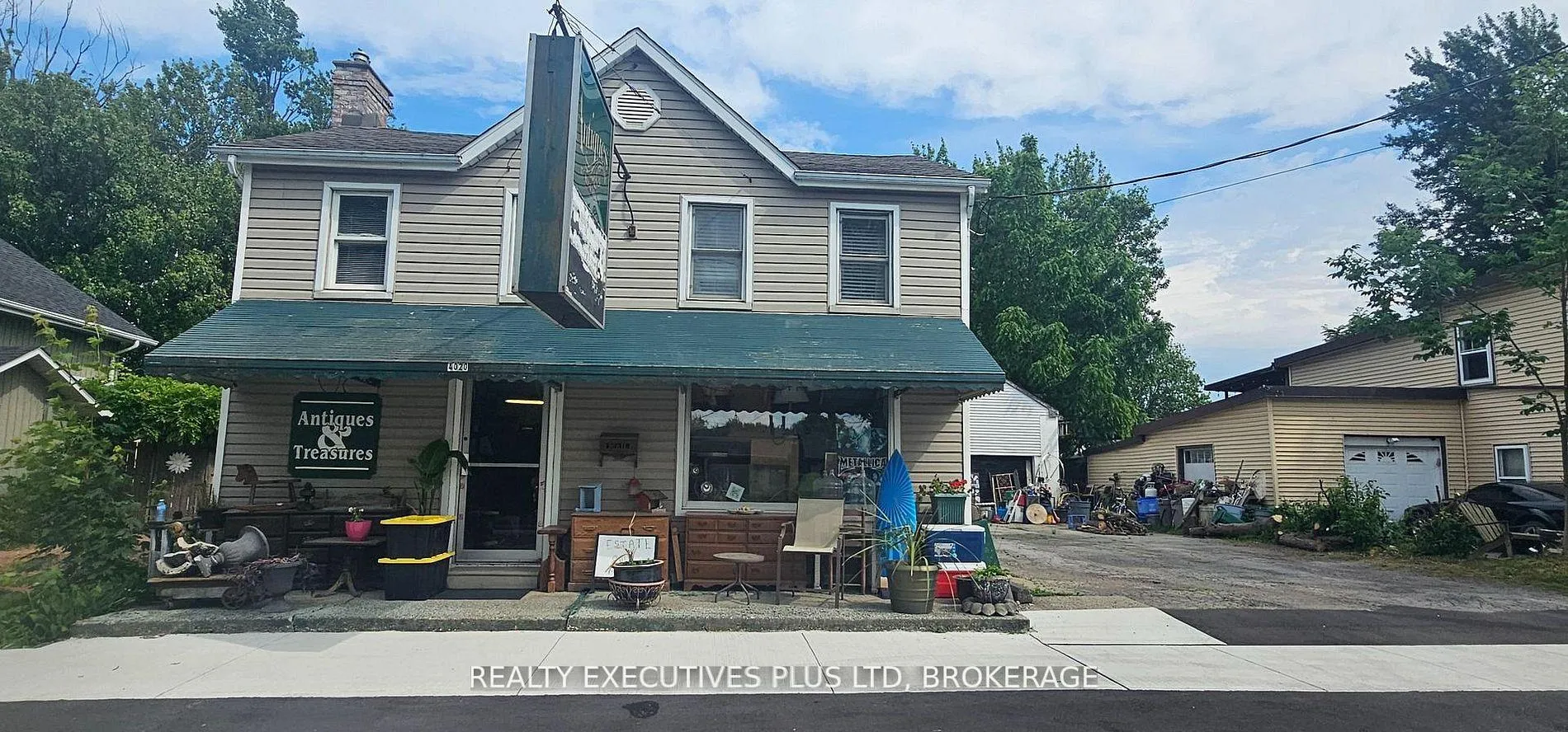 Photo 7 of 4020 Main Street, Niagara Falls, Chippawa — HOMEH