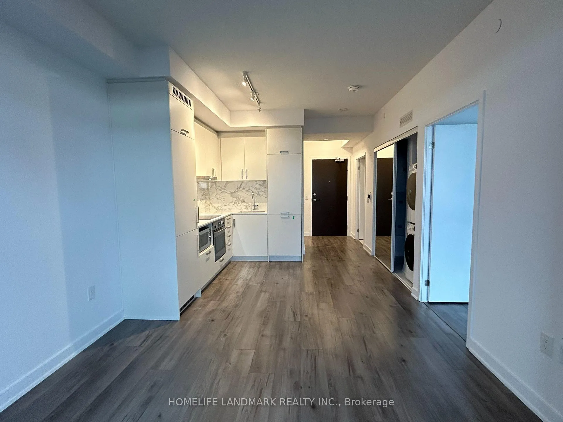 Photo 2 of Unit 1511, 60 Honeycrisp Crescent, Vaughan, Vaughan Corporate Centre — HOMEH