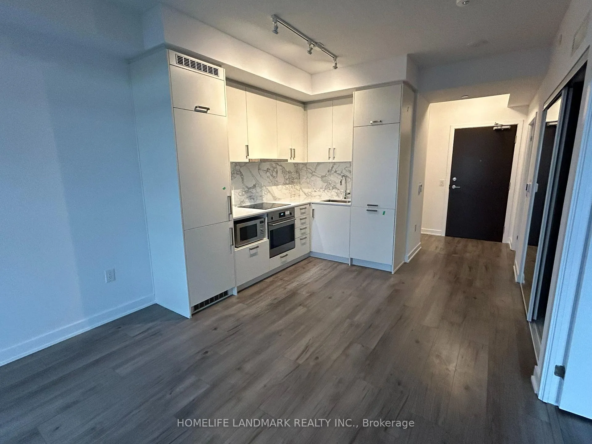 Photo 4 of Unit 1511, 60 Honeycrisp Crescent, Vaughan, Vaughan Corporate Centre — HOMEH