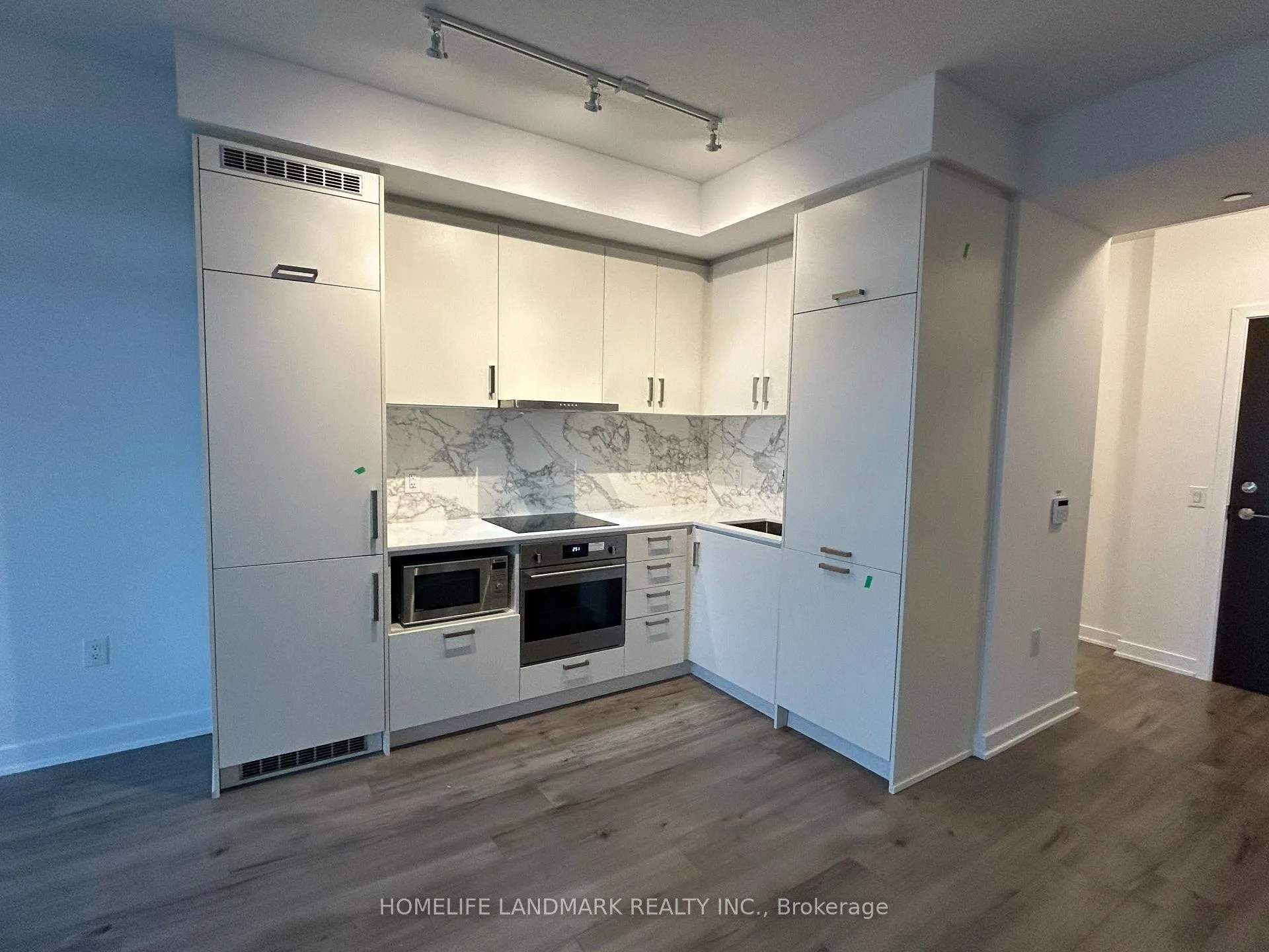 Photo 6 of Unit 1511, 60 Honeycrisp Crescent, Vaughan, Vaughan Corporate Centre — HOMEH