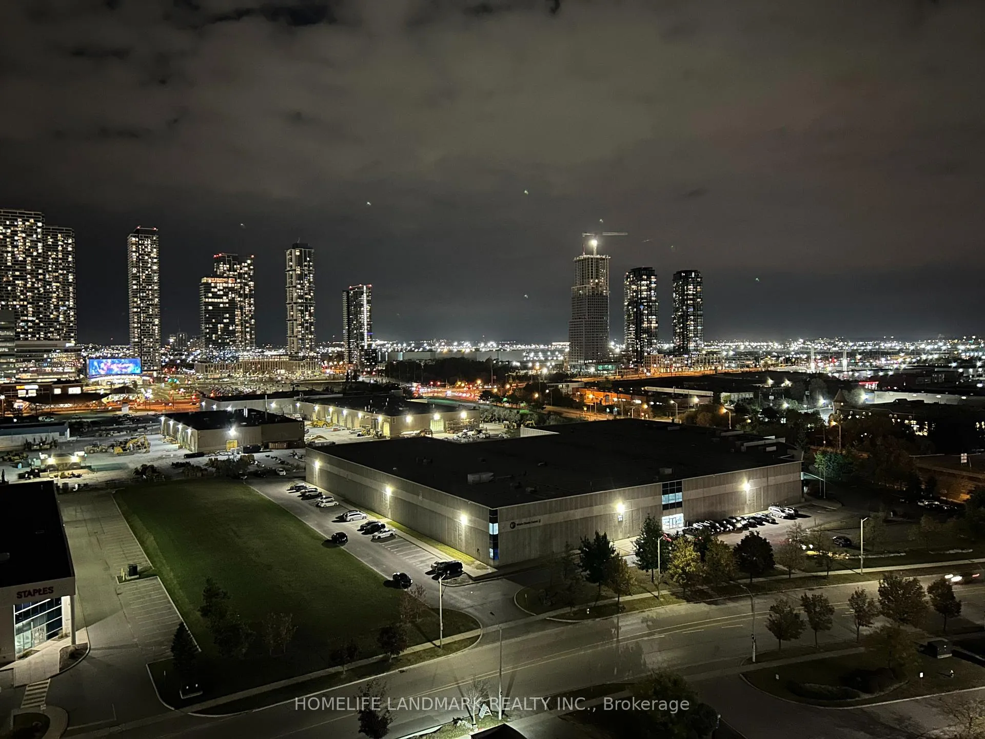 Photo 15 of Unit 1511, 60 Honeycrisp Crescent, Vaughan, Vaughan Corporate Centre — HOMEH