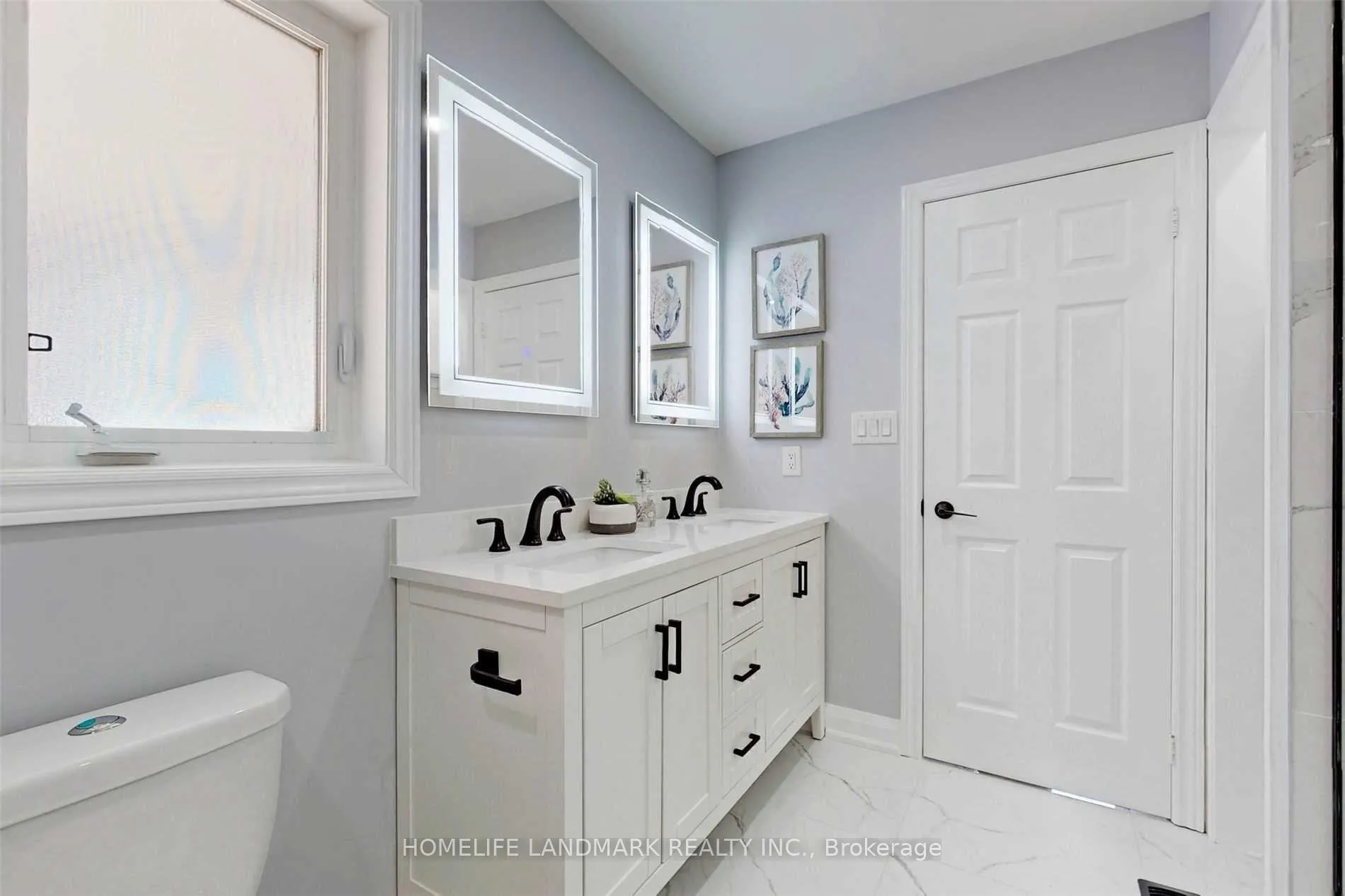 Photo 14 of Unit A, 172 District Avenue, Vaughan, Maple — HOMEH