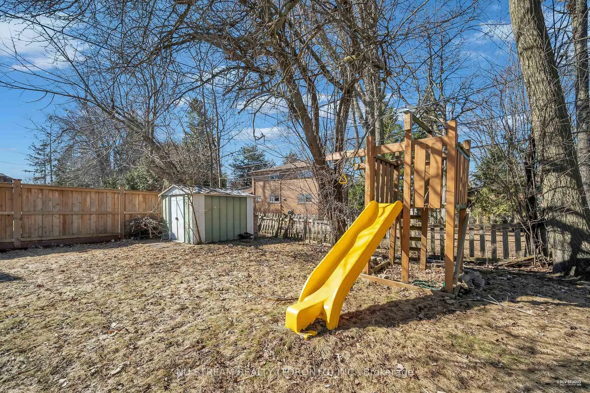 Photo 30 of 18 Emily Carr Street, Markham, Unionville — HOMEH