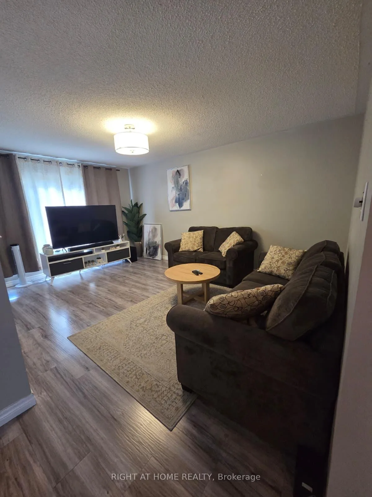 Photo 9 of 1156 Riddell Crescent, Milton, Beaty — HOMEH
