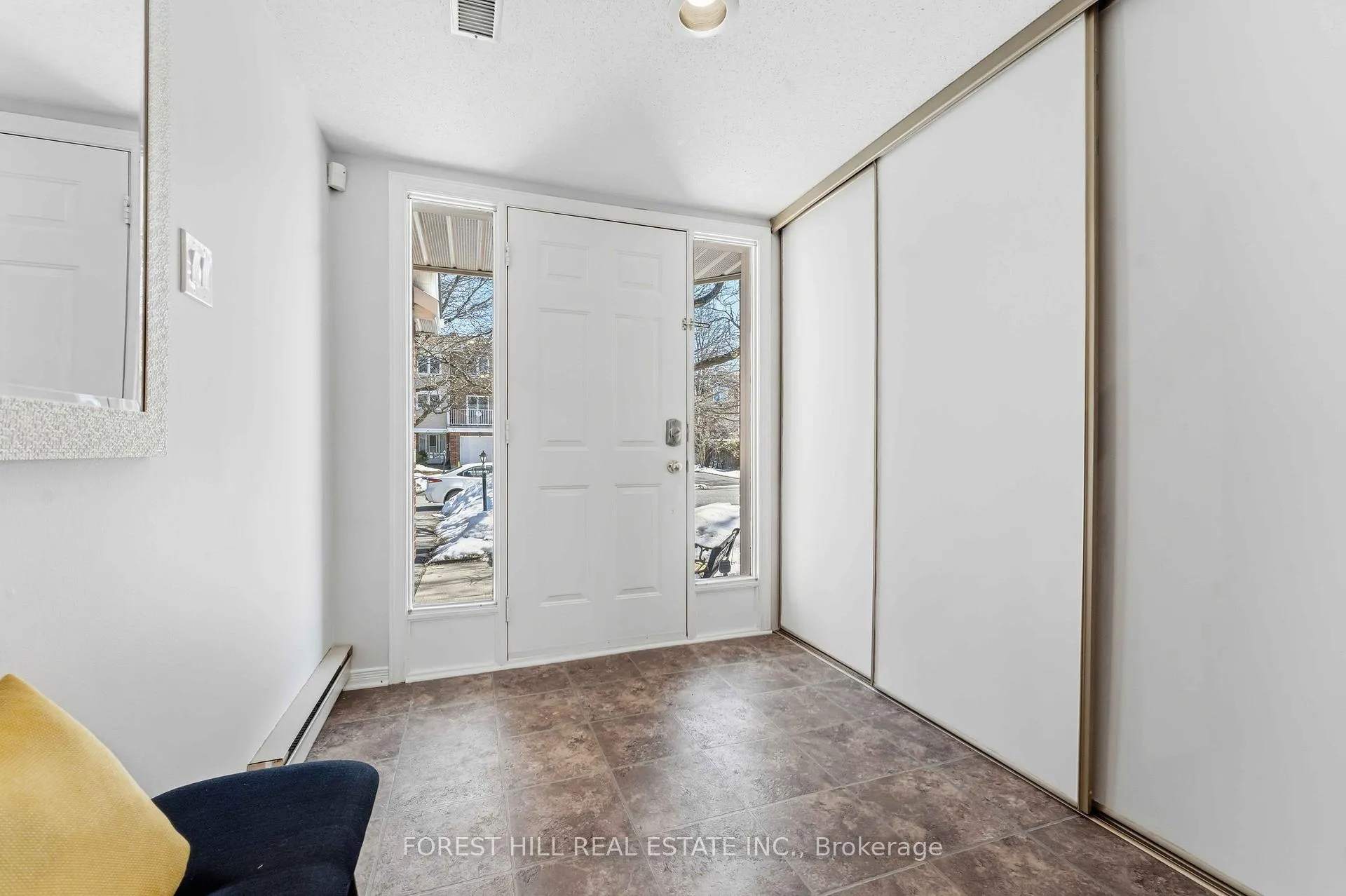 Photo 4 of 3 Mannington Court, Ottawa, Barrhaven - Cedargrove/Fraserdale — HOMEH