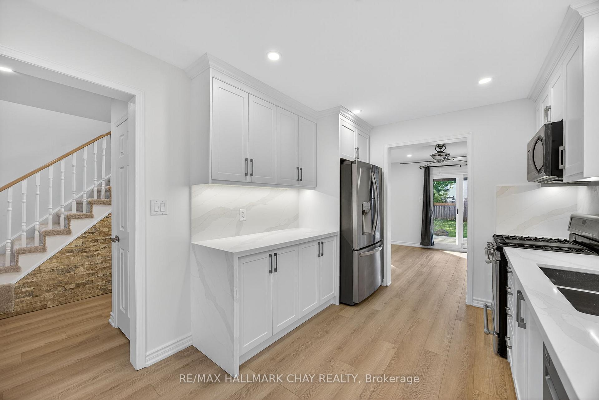 Photo 4 of 714 Candaras Street, Innisfil, Alcona — HOMEH