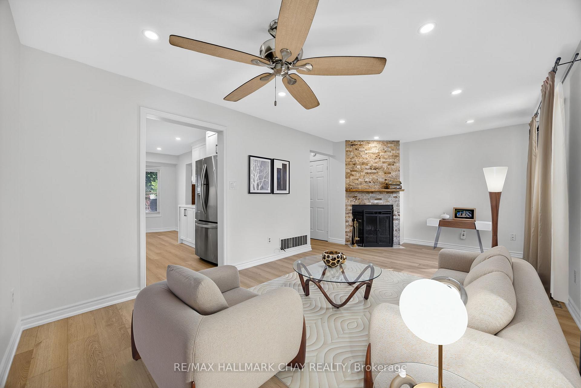 Photo 5 of 714 Candaras Street, Innisfil, Alcona — HOMEH