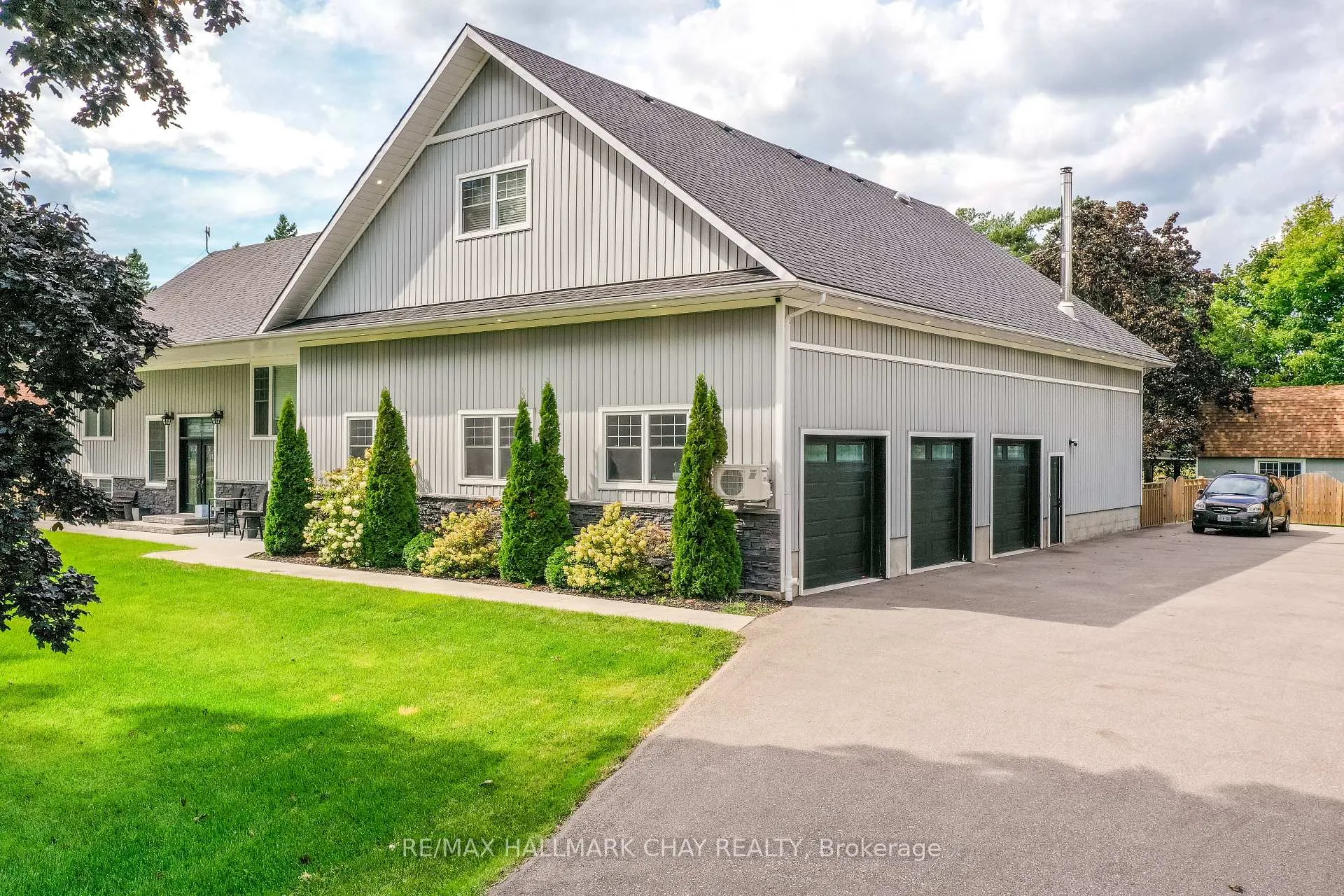 Photo 1 of 4936 Vasey Road, Midland — HOMEH