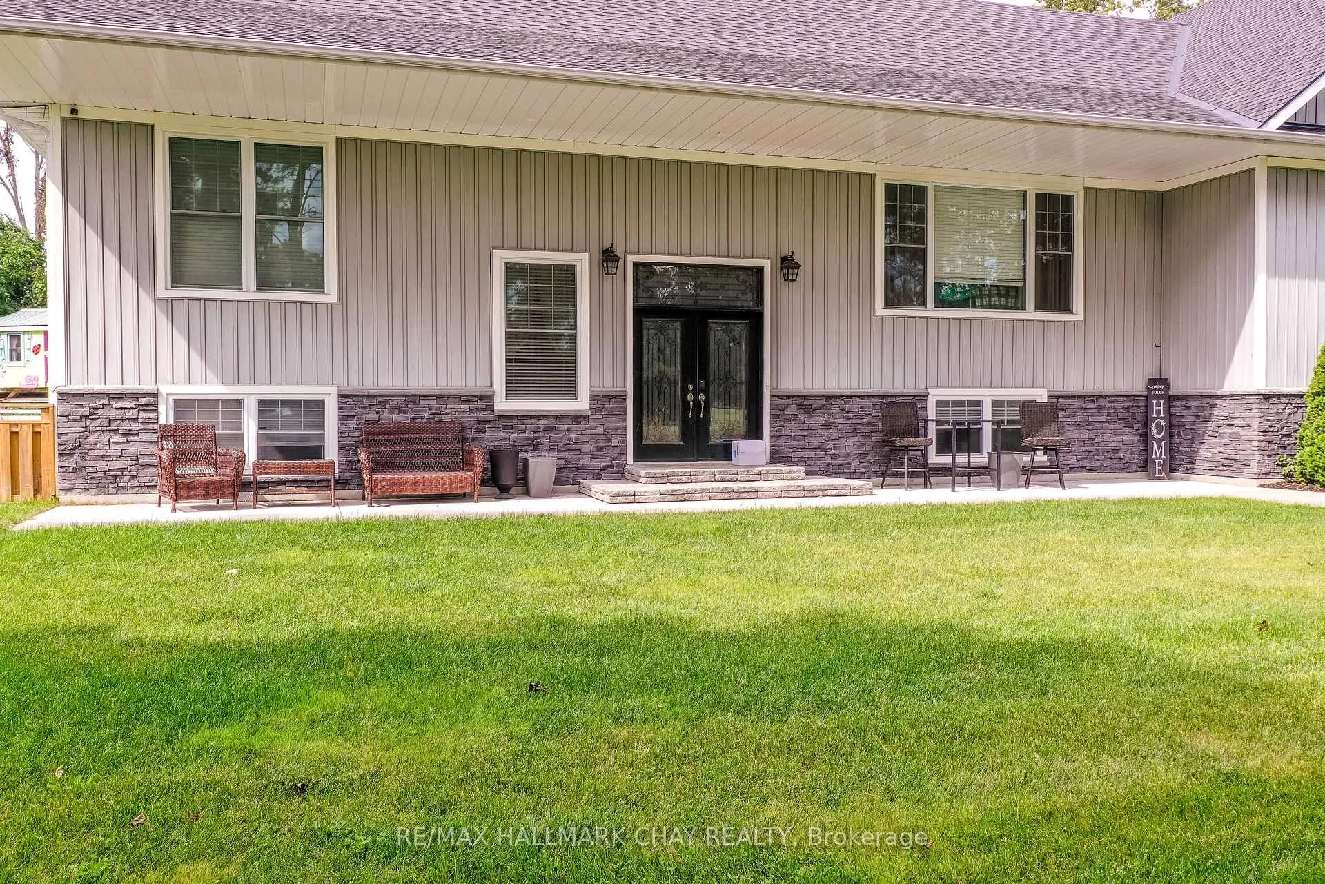 Photo 4 of 4936 Vasey Road, Midland — HOMEH