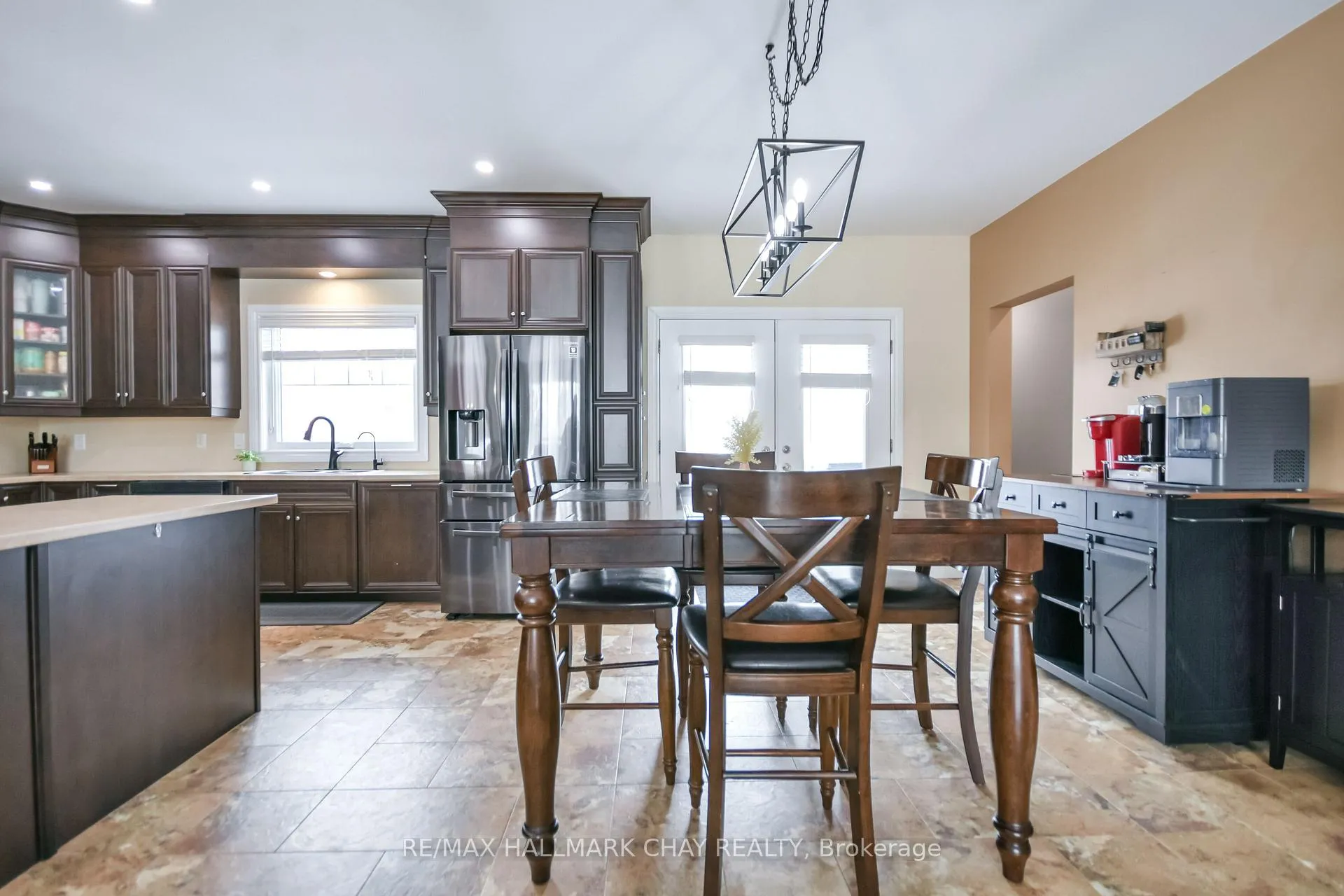 Photo 8 of 4936 Vasey Road, Midland — HOMEH
