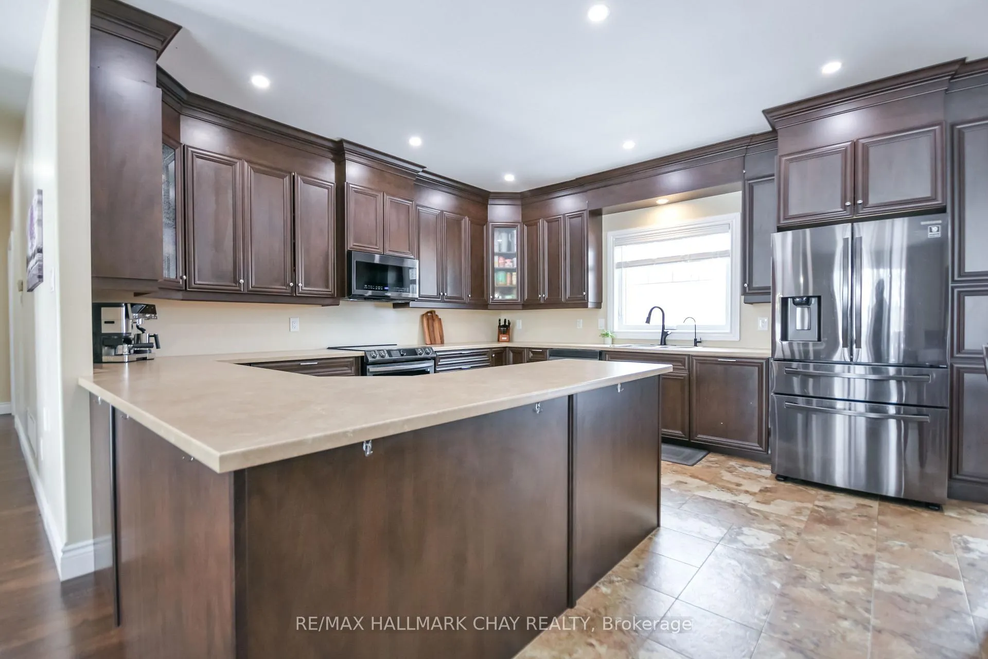 Photo 9 of 4936 Vasey Road, Midland — HOMEH