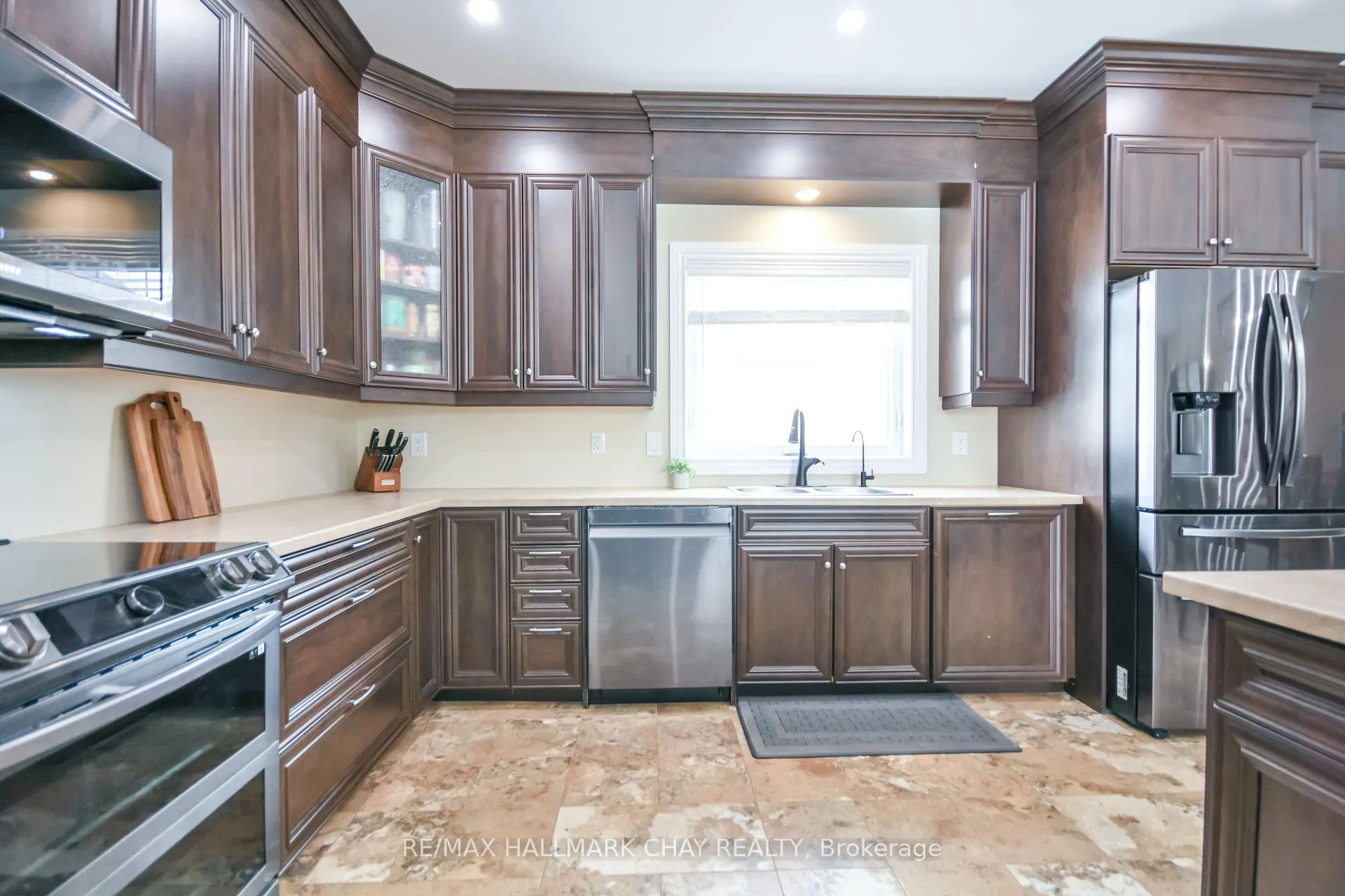 Photo 10 of 4936 Vasey Road, Midland — HOMEH